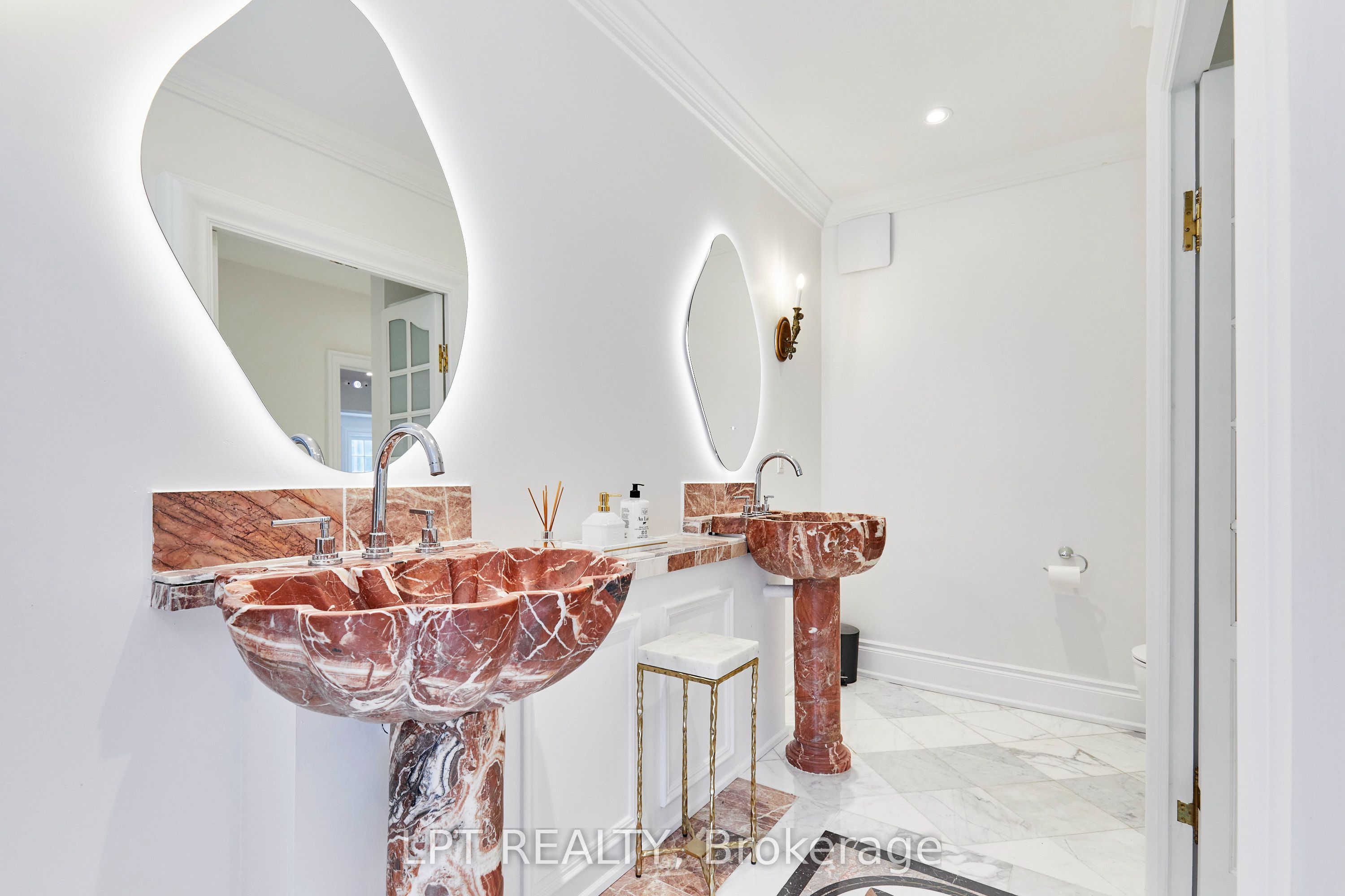 298 Wees Road Property Photo 19