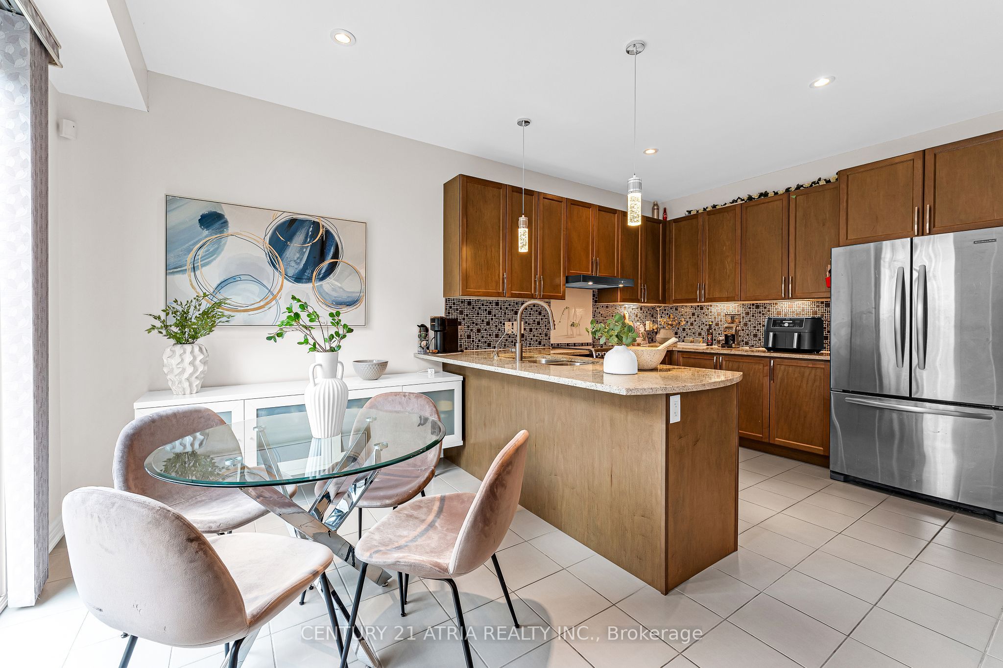 468 Kwapis Boulevard Property Photo 7