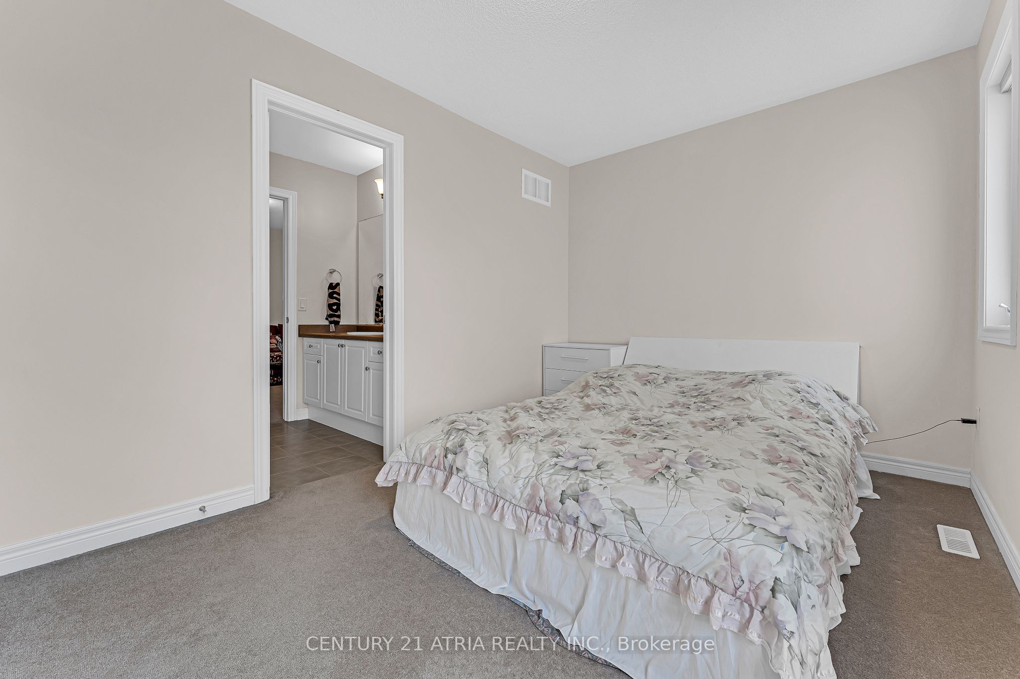 468 Kwapis Boulevard Property Photo 12