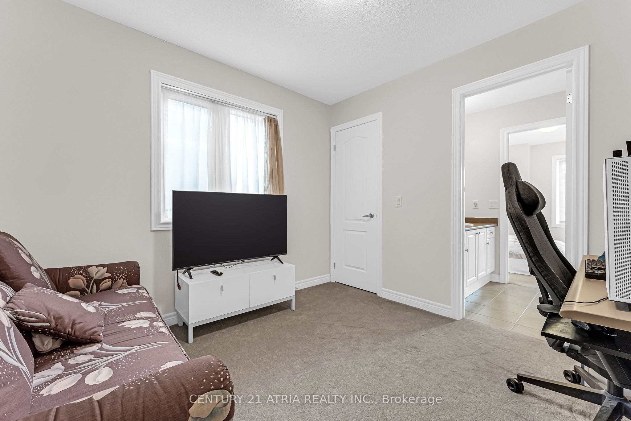 468 Kwapis Boulevard Property Photo 16