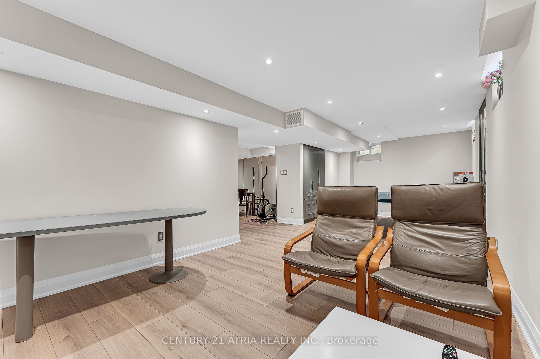468 Kwapis Boulevard Property Photo 26