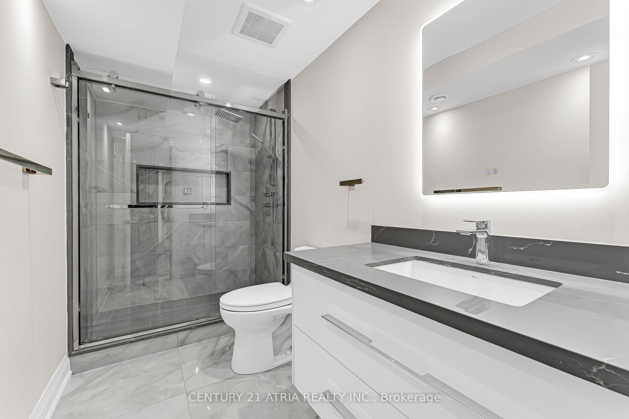 468 Kwapis Boulevard Property Photo 27