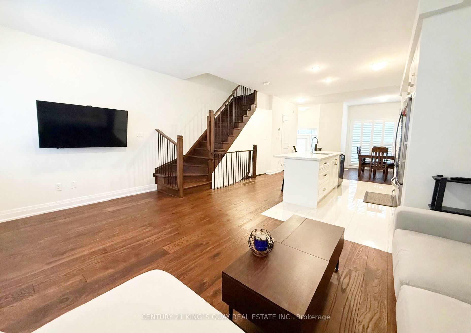 15 Maybank Lane Property Photo 1