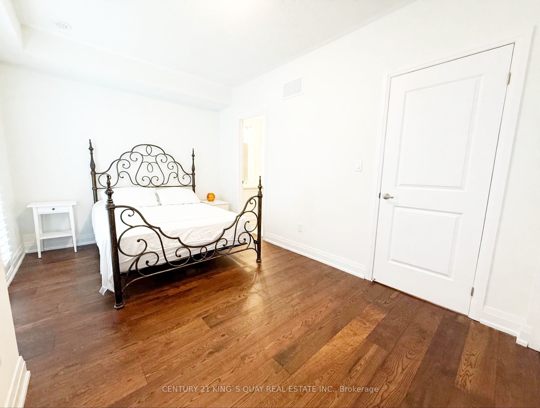 15 Maybank Lane Property Photo 8