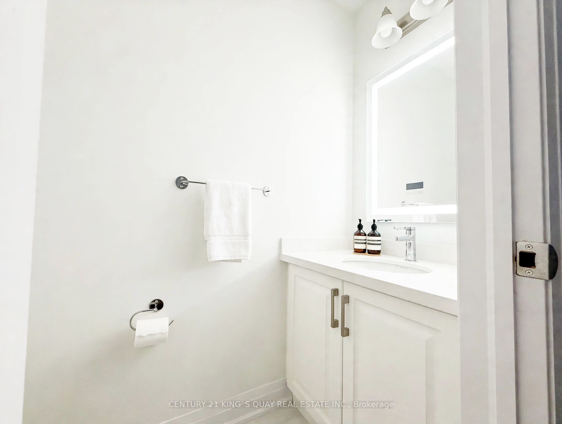 15 Maybank Lane Property Photo 17