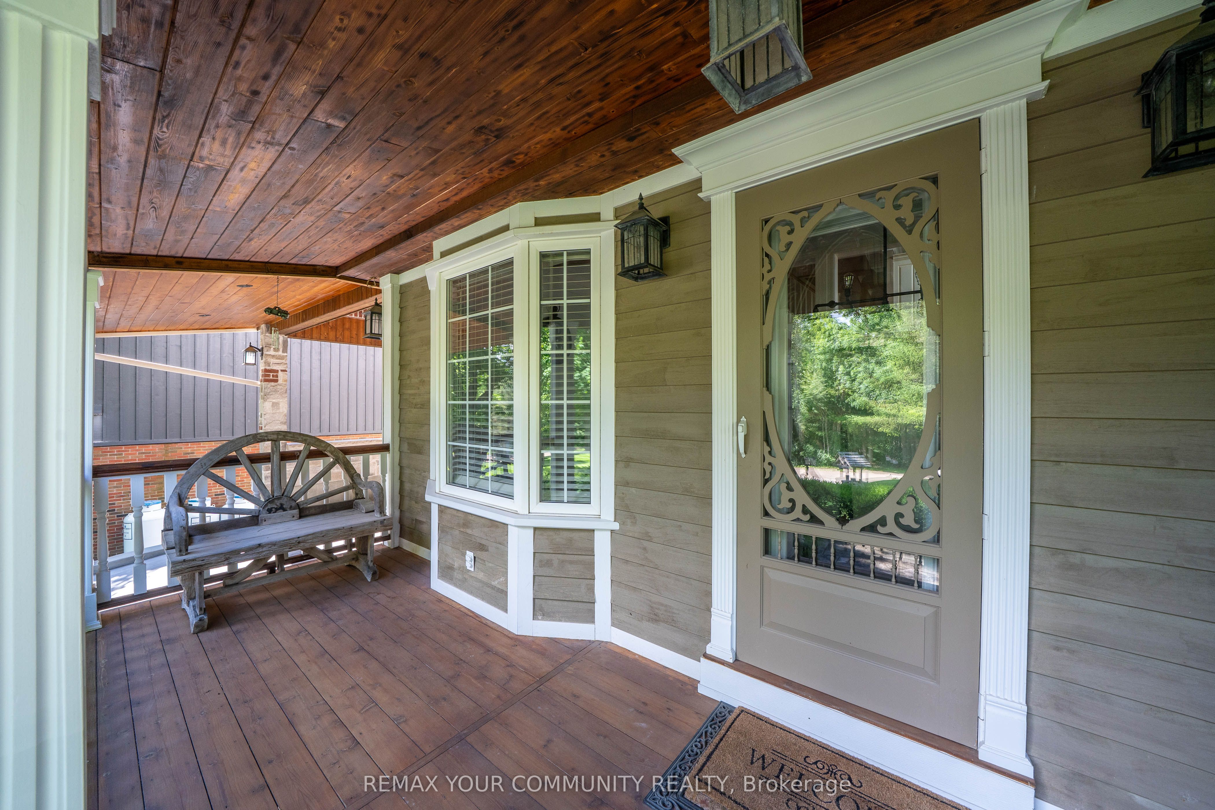 124 Elmpine Trail Property Photo 6