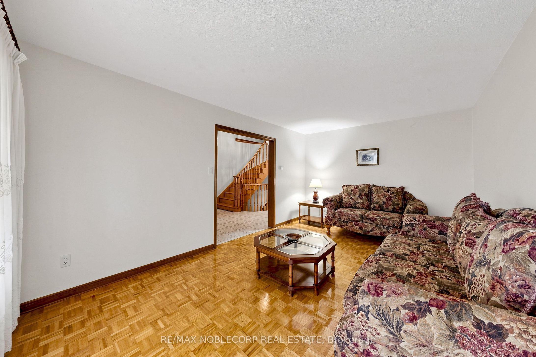 162 Venetian Crescent Property Photo 10