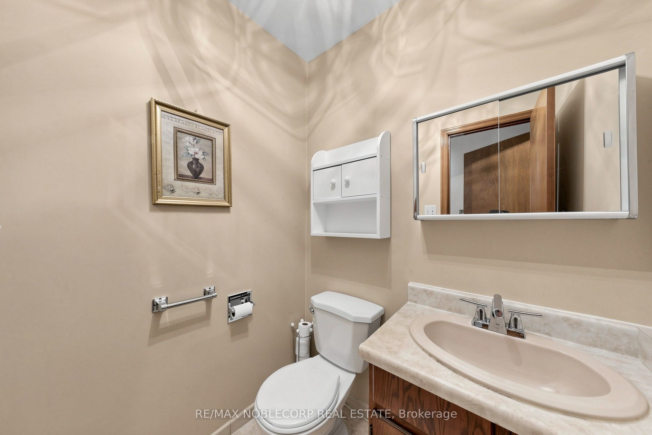 162 Venetian Crescent Property Photo 17