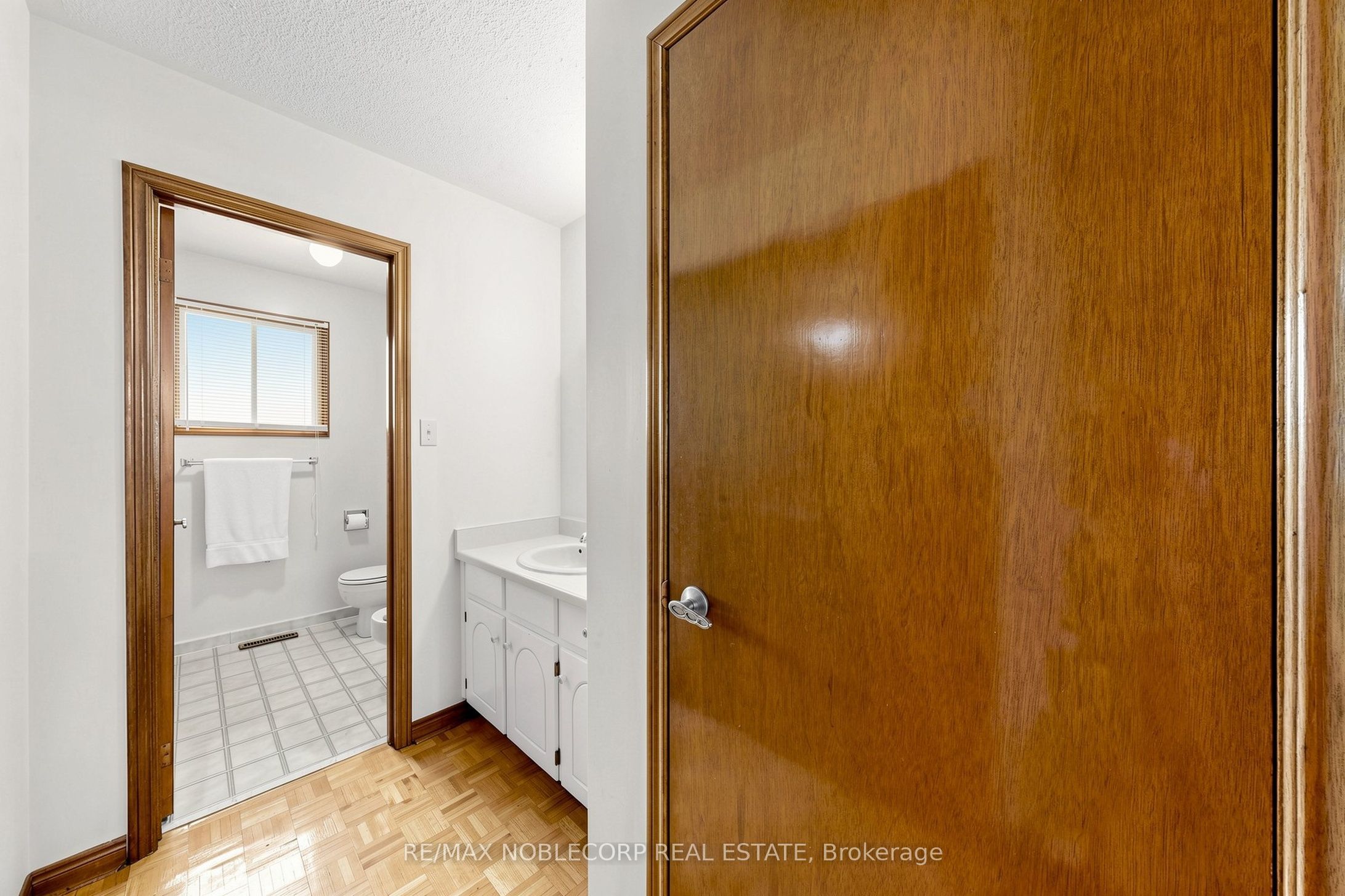 162 Venetian Crescent Property Photo 23