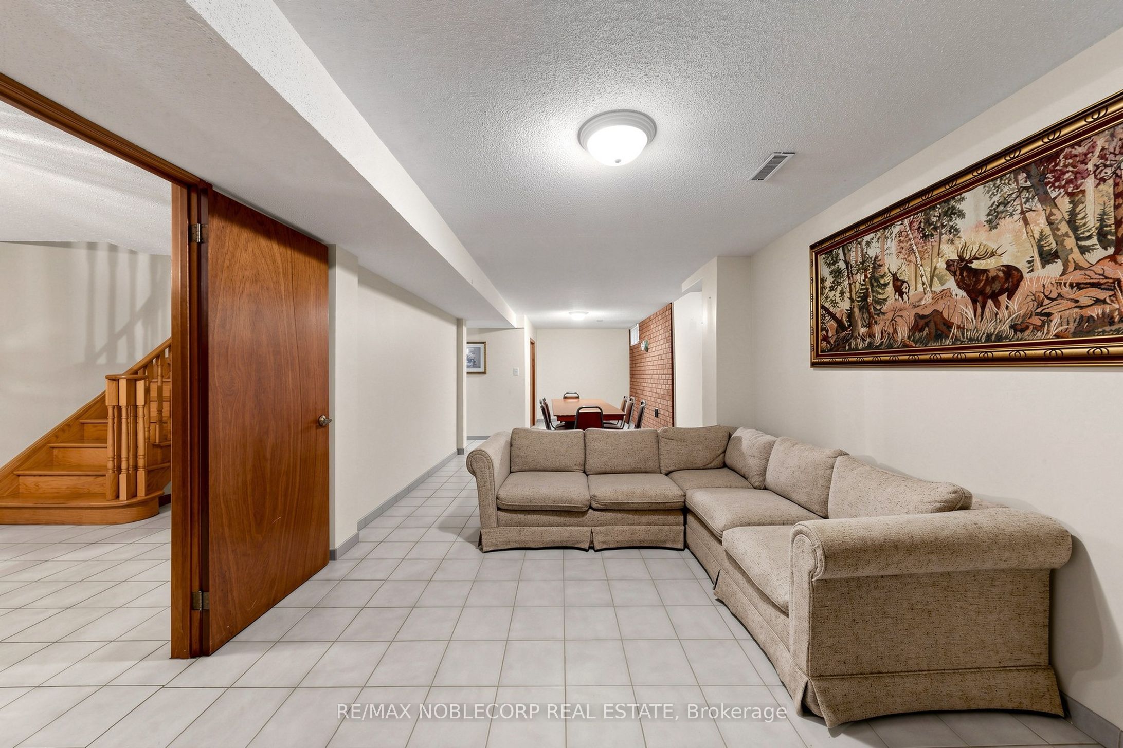 162 Venetian Crescent Property Photo 36