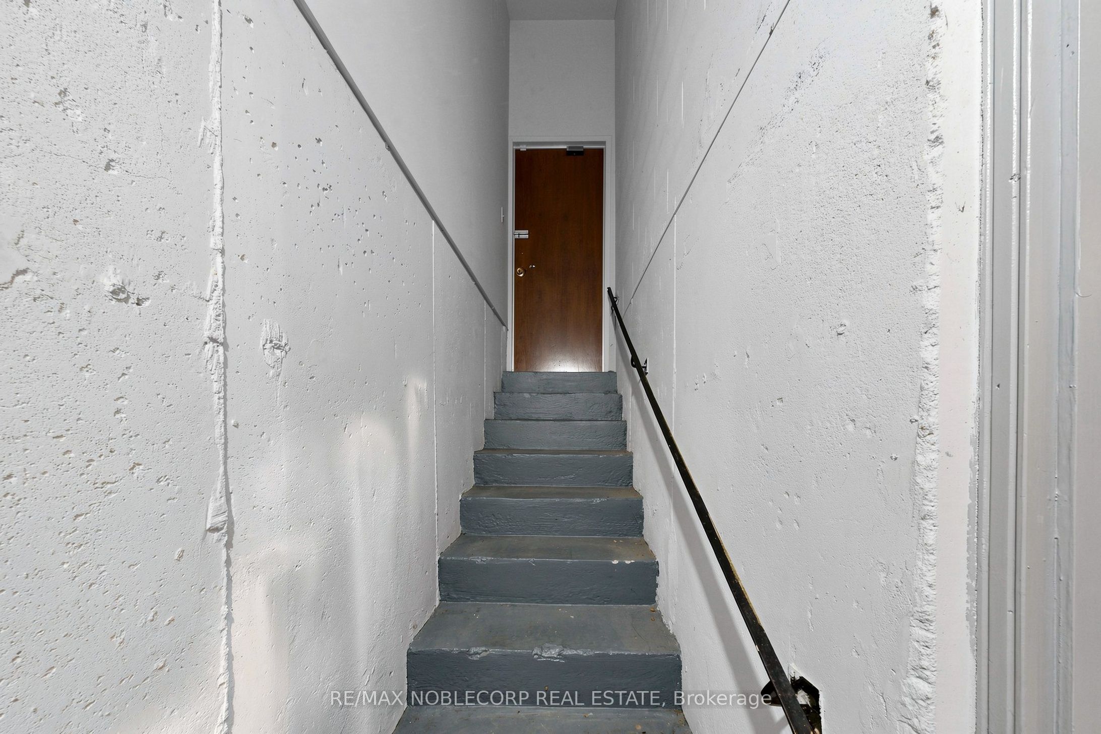 162 Venetian Crescent Property Photo 45