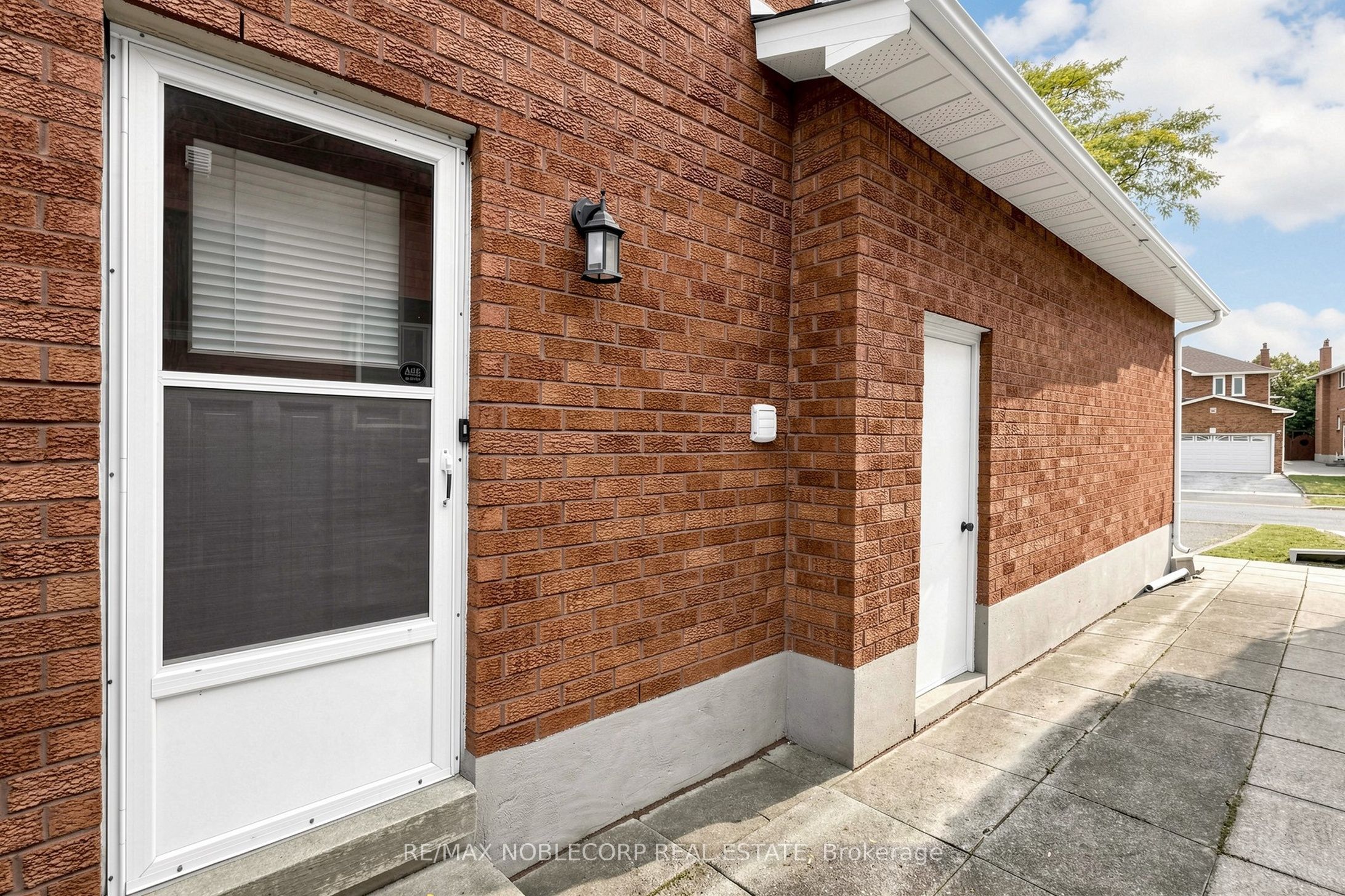 162 Venetian Crescent Property Photo 46