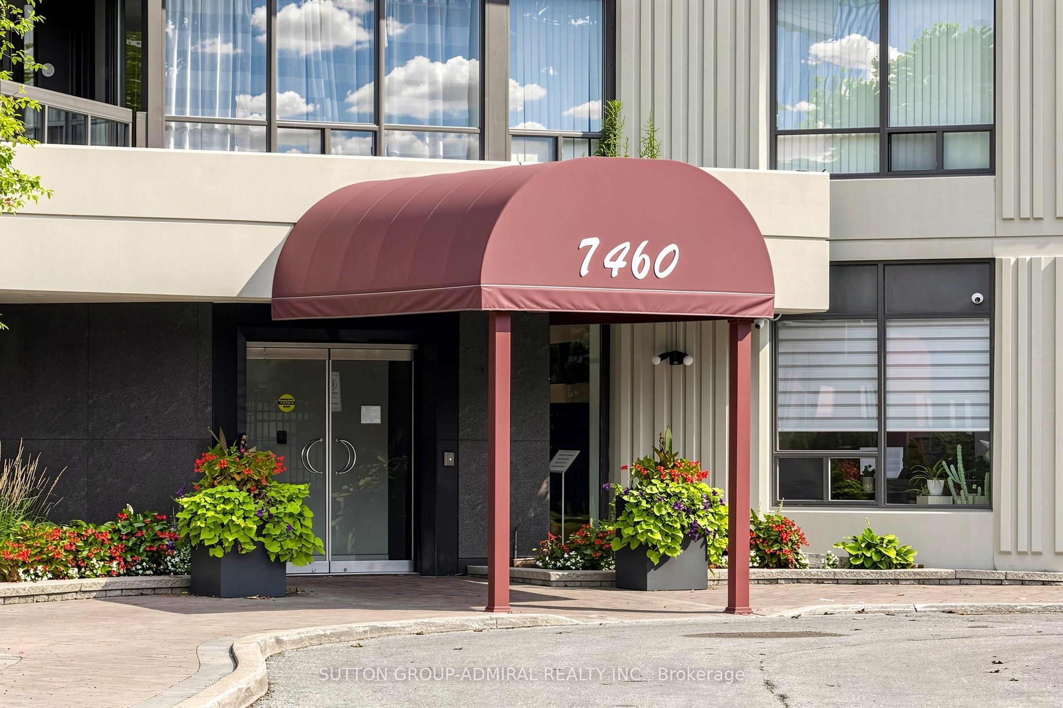 7460 Bathurst Street 806 Property Photo 2