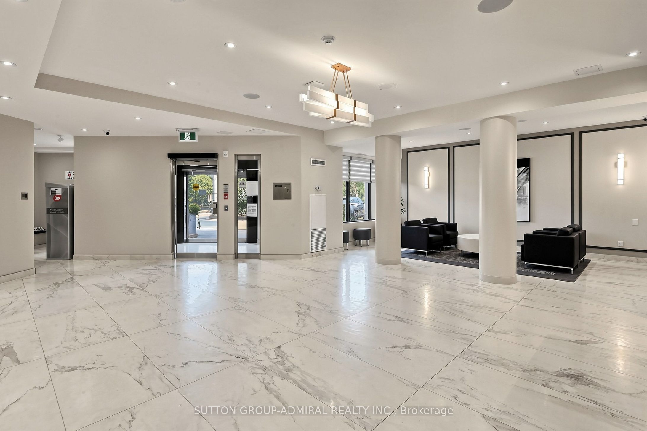 7460 Bathurst Street 806 Property Photo 3