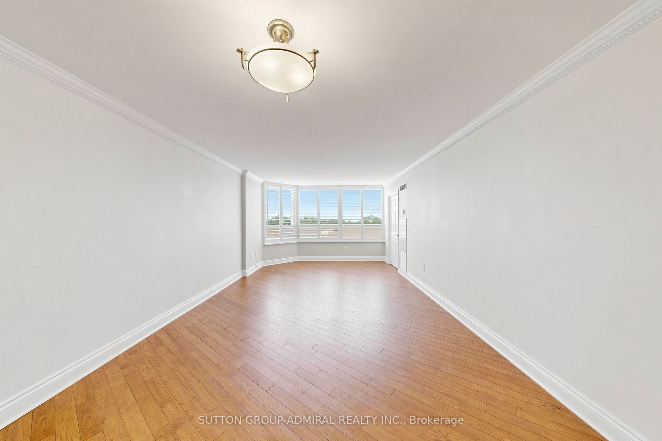 7460 Bathurst Street 806 Property Photo 5