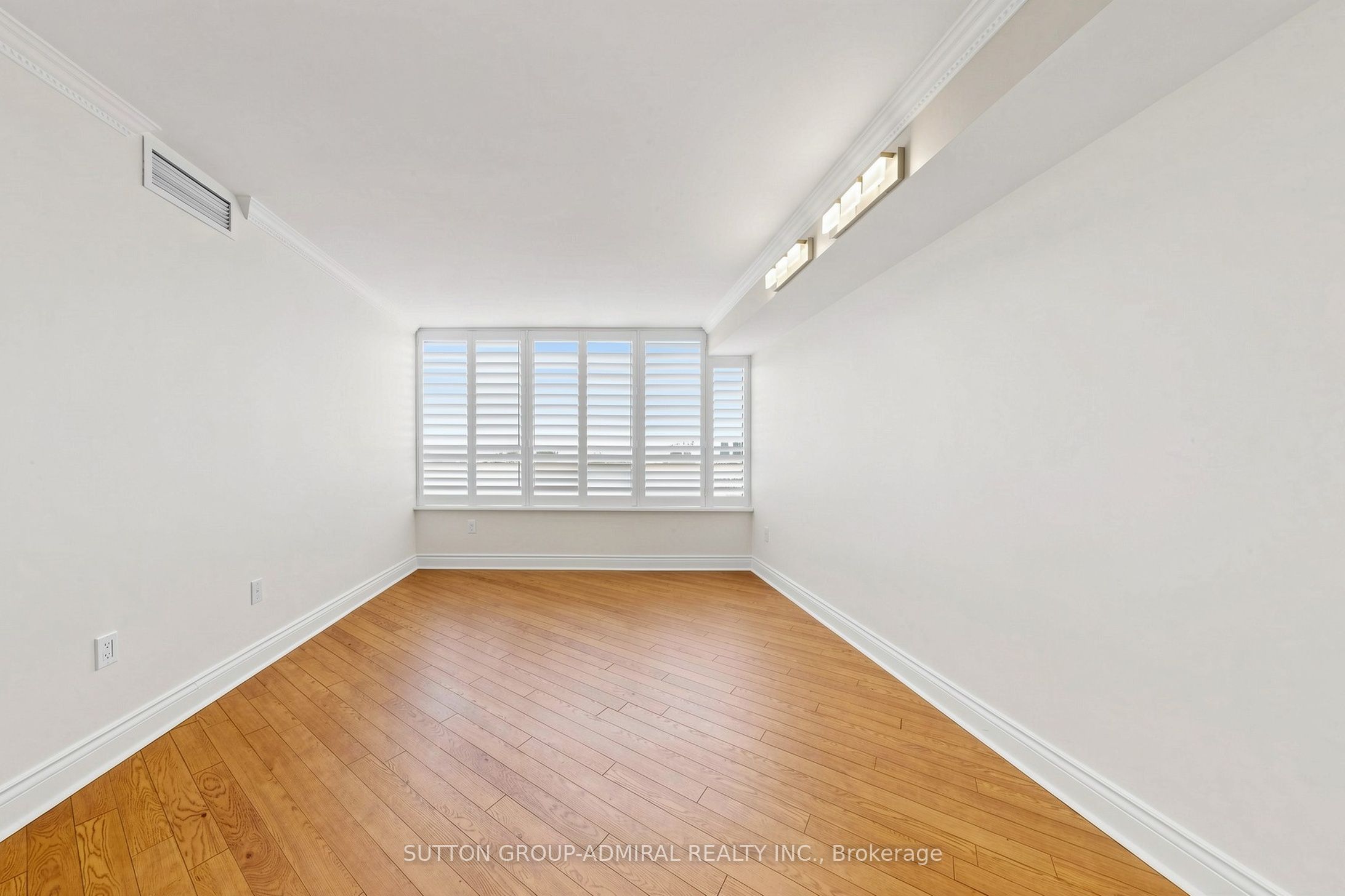 7460 Bathurst Street 806 Property Photo 15