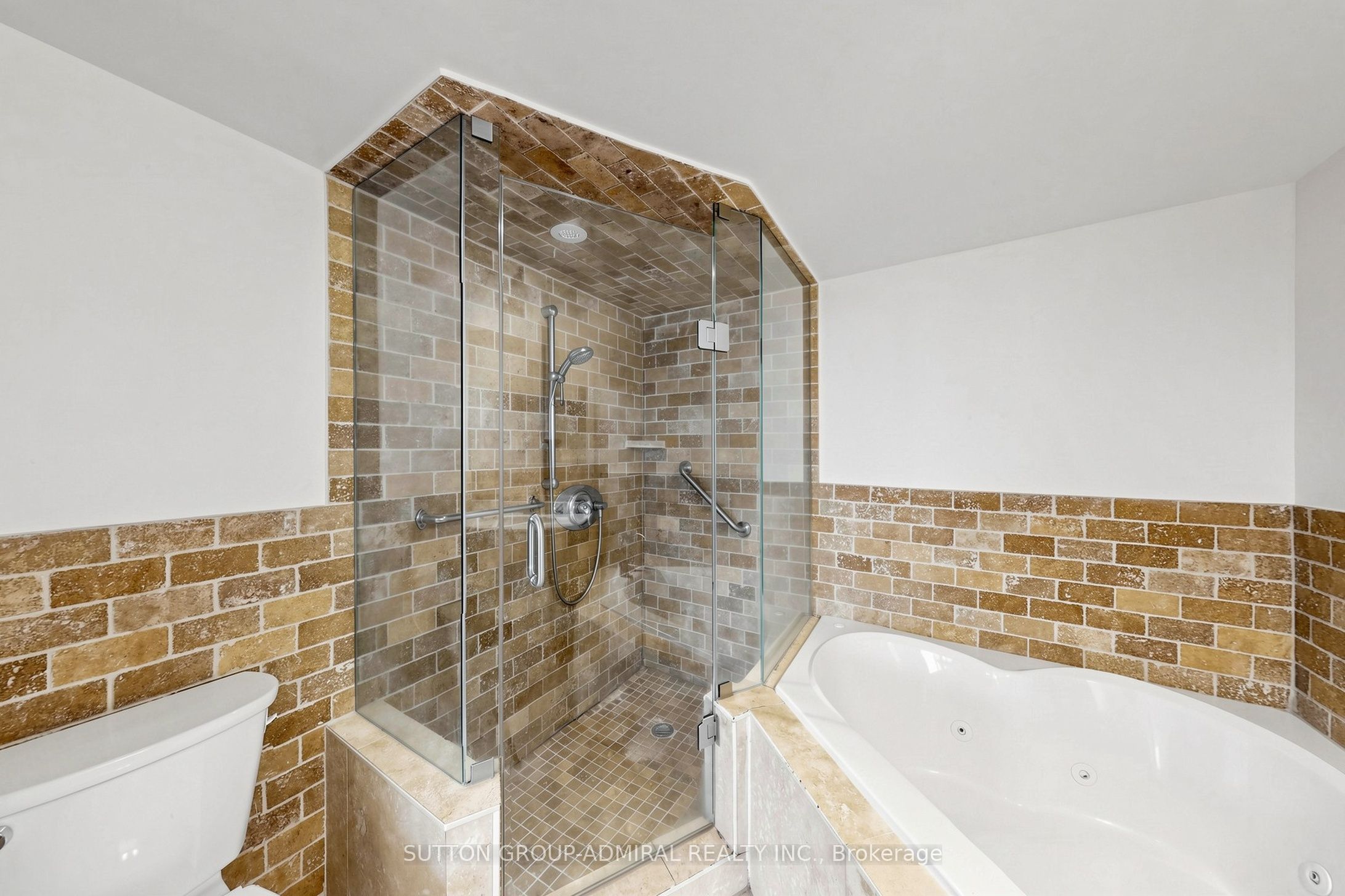 7460 Bathurst Street 806 Property Photo 20