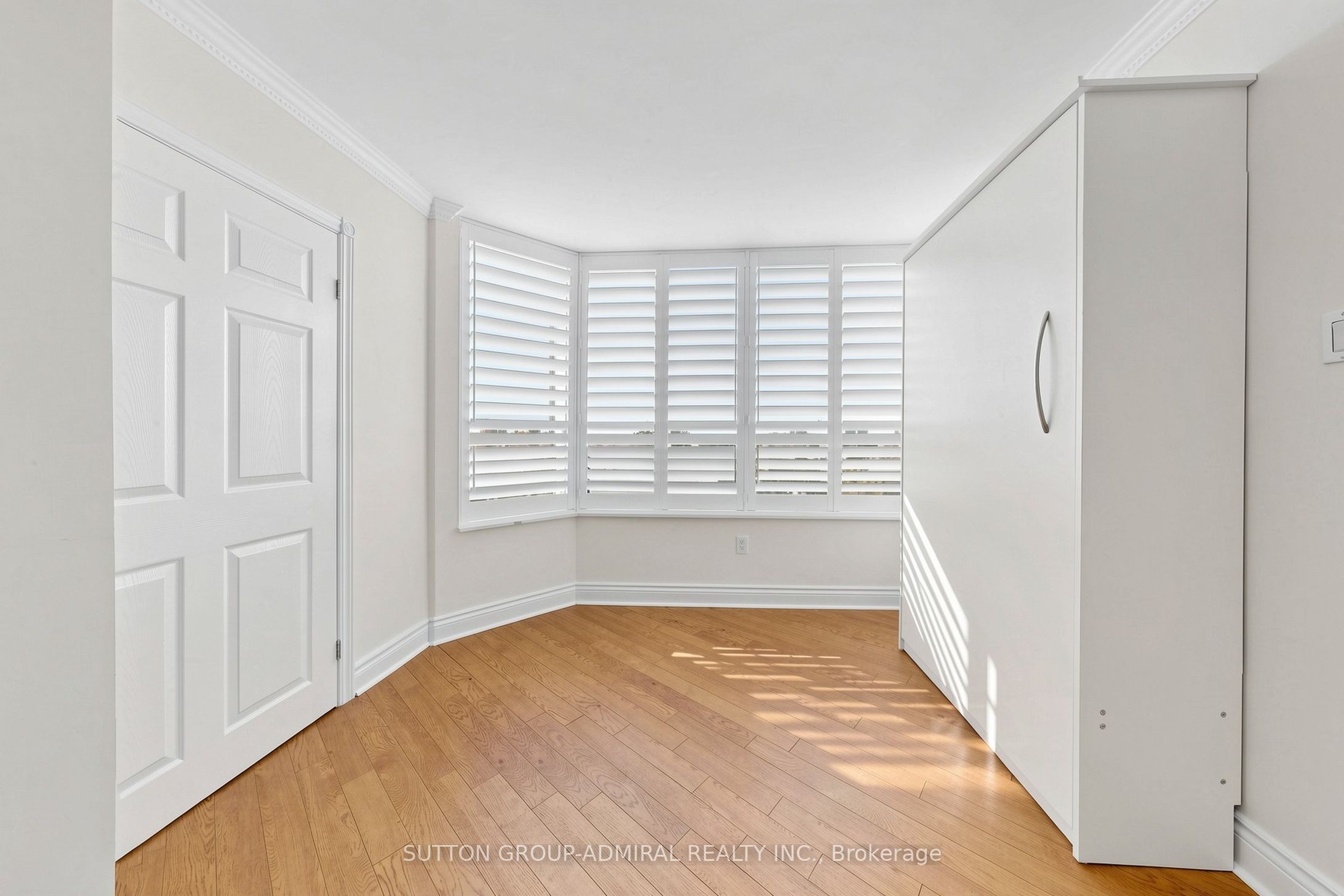 7460 Bathurst Street 806 Property Photo 22