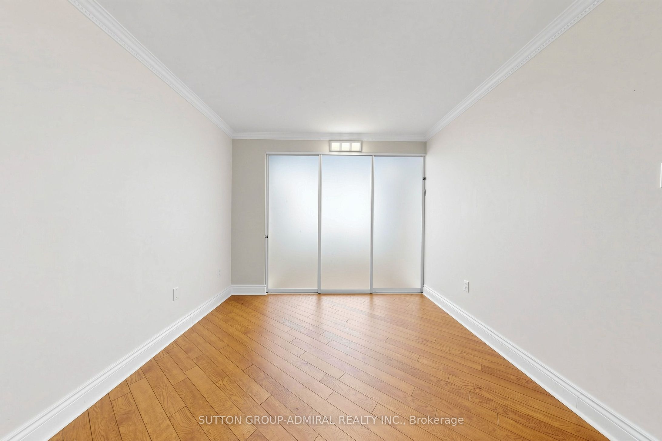 7460 Bathurst Street 806 Property Photo 25