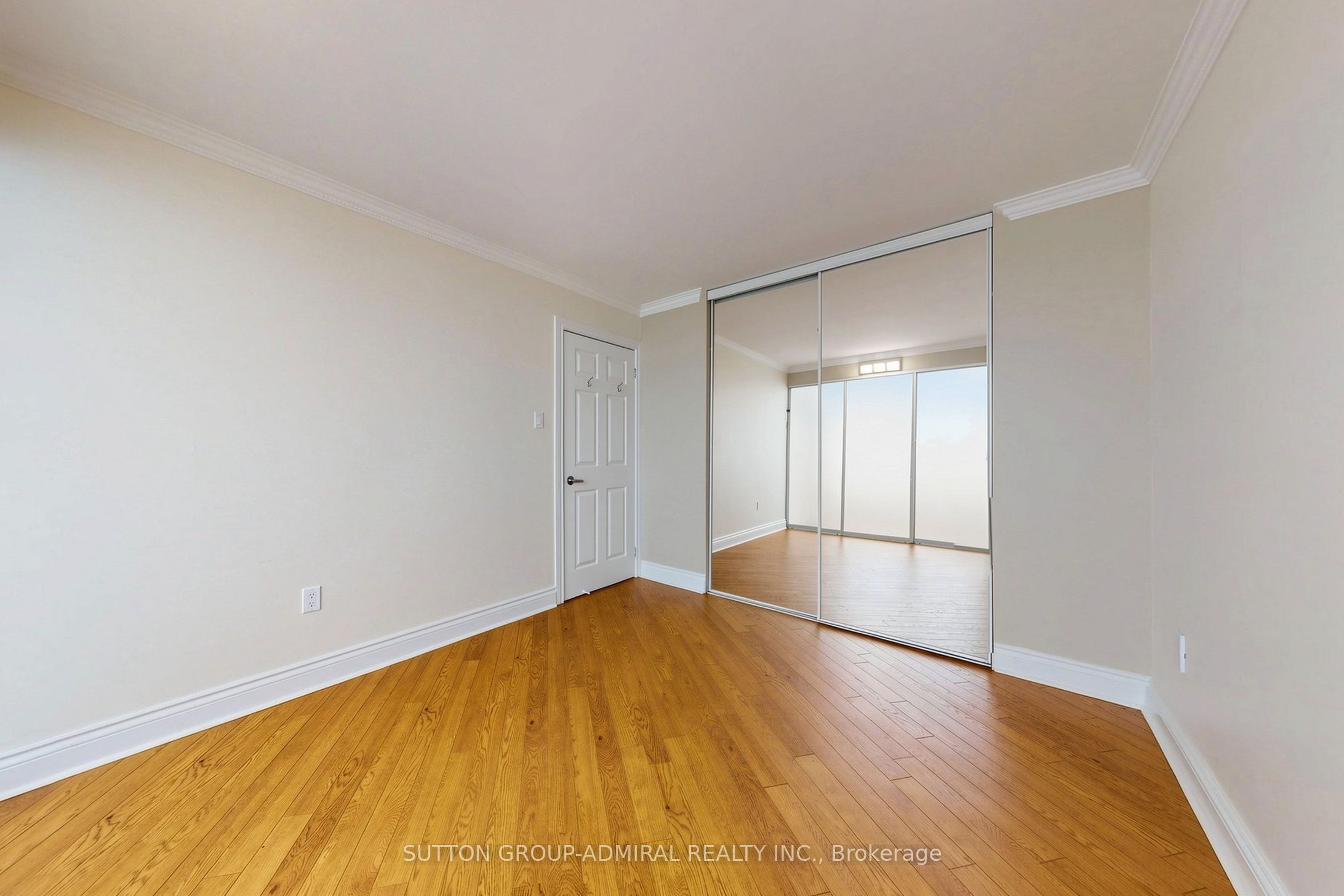 7460 Bathurst Street 806 Property Photo 26