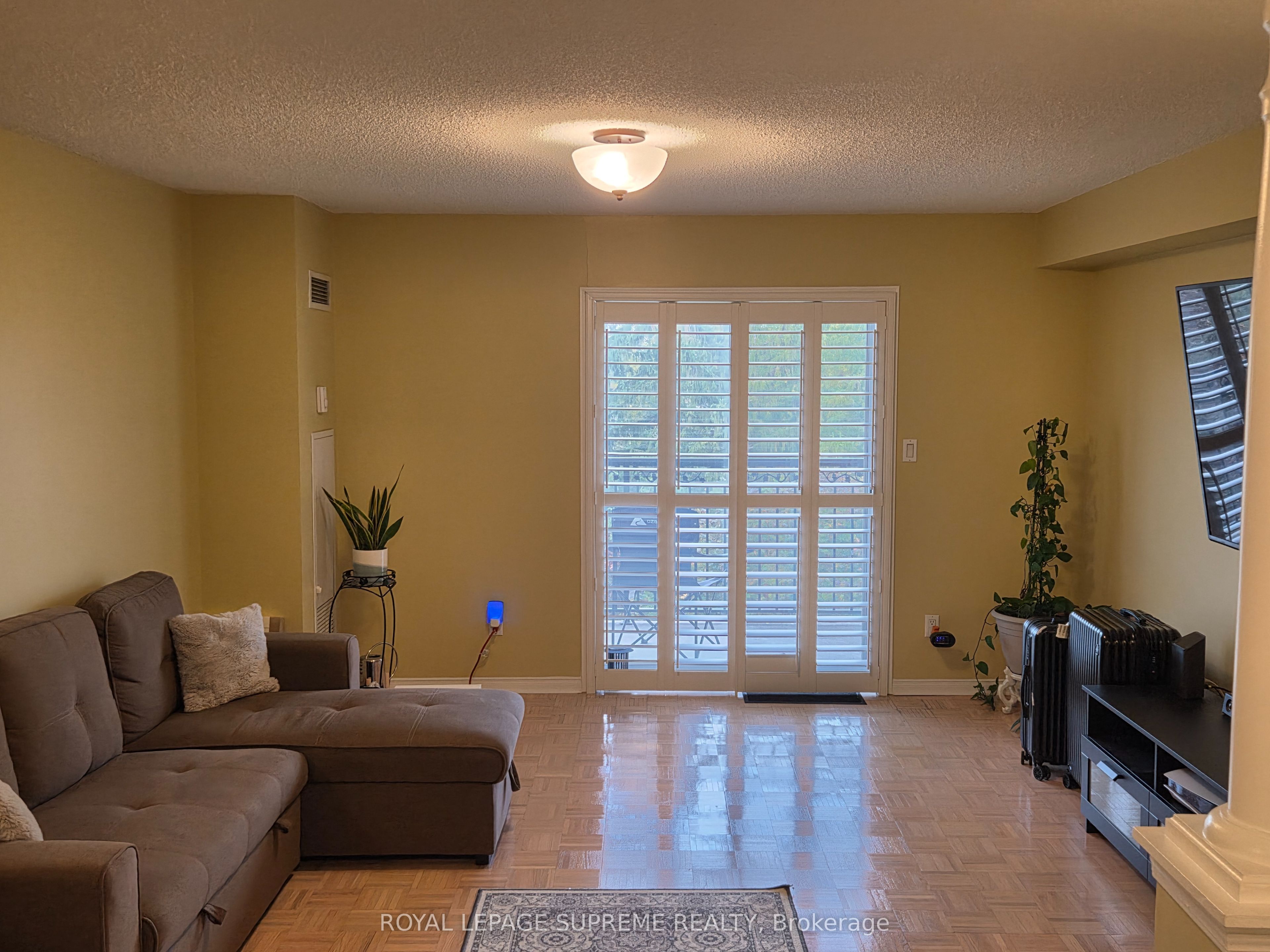 7373 Martin Grove Road 520 Property Photo 7