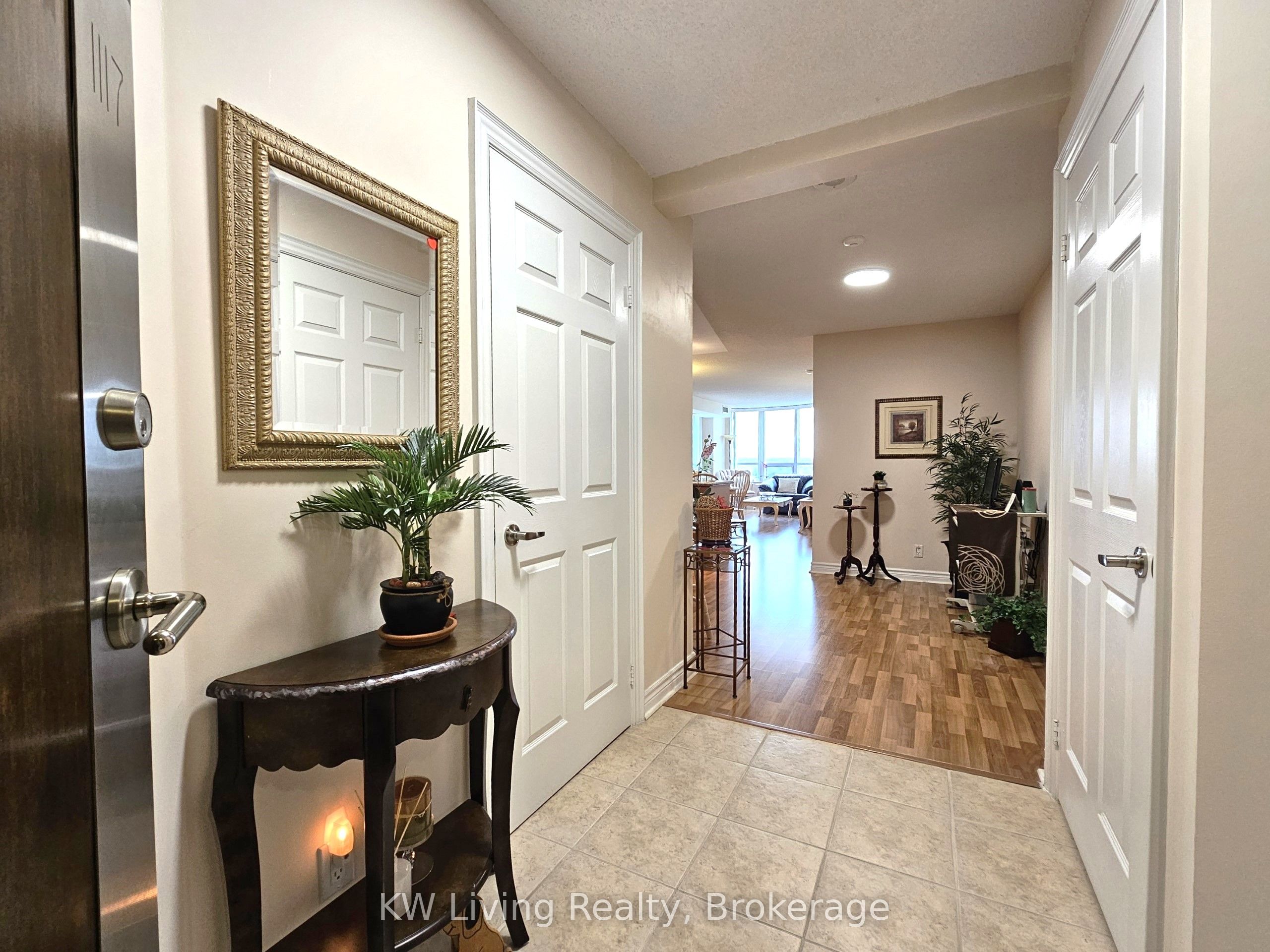 33 Cox Boulevard 1117 Property Photo 2