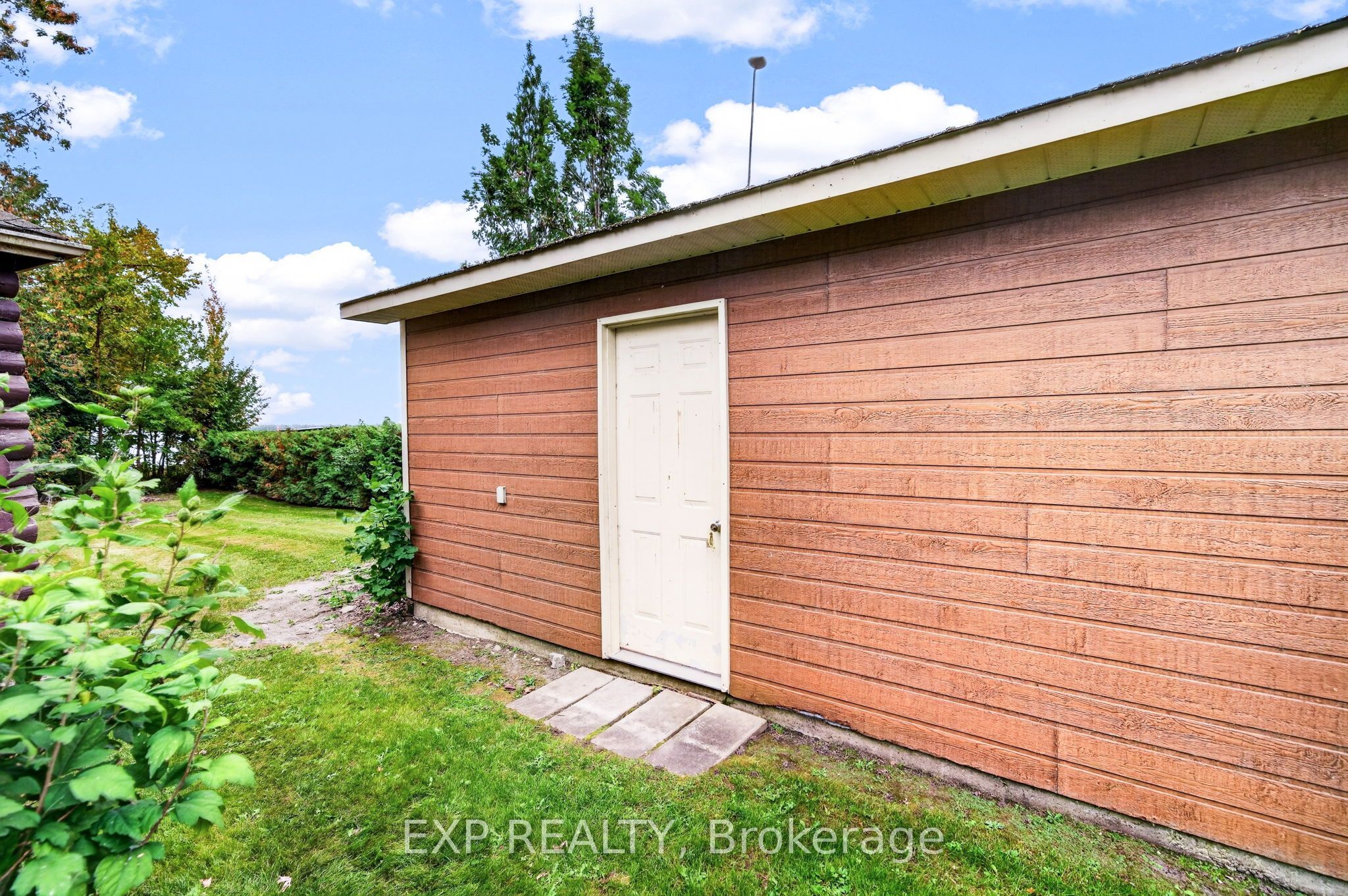 607 Duclos Point Road Property Photo 11