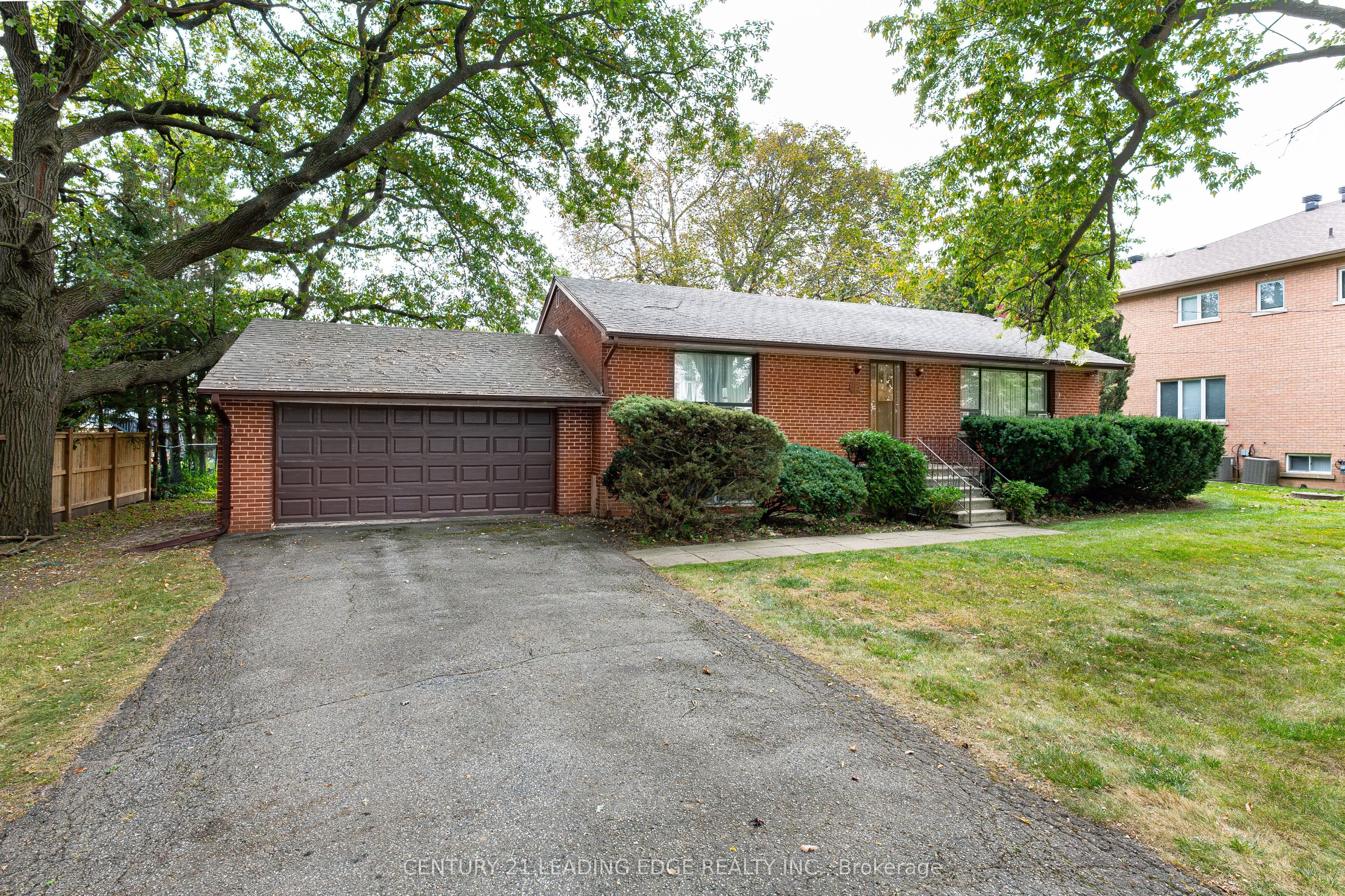 93 Lee Avenue Property Photo 3