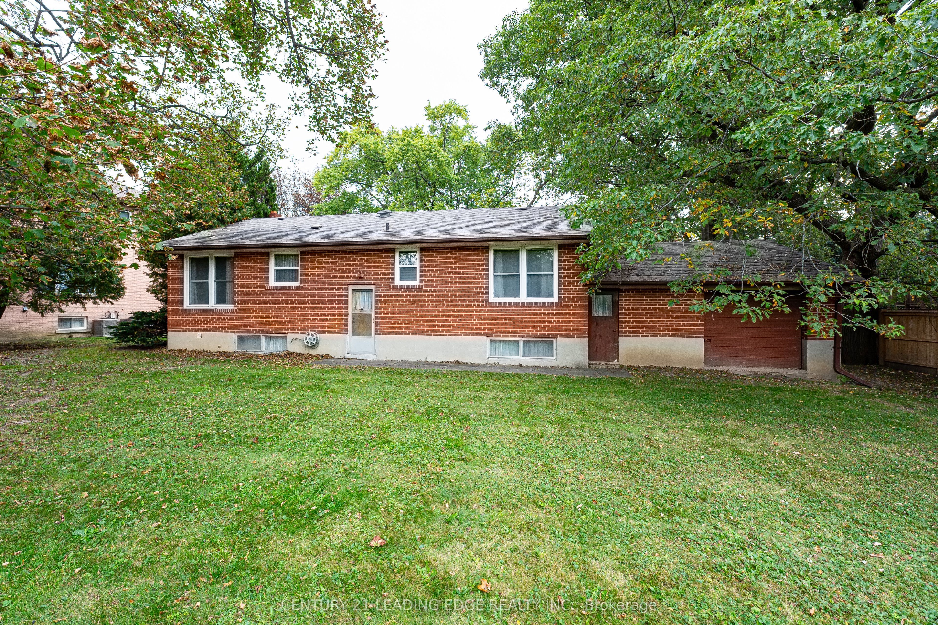93 Lee Avenue Property Photo 12