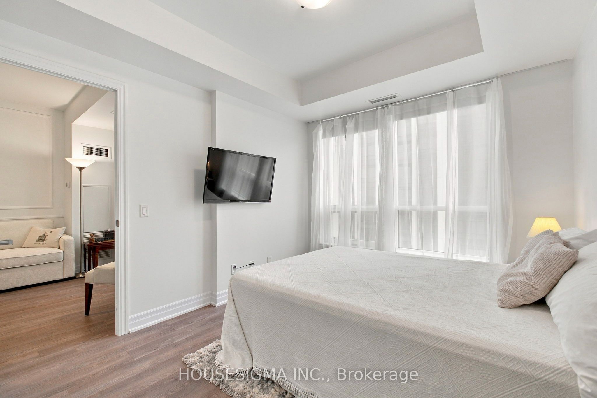 9085 Jane Street 705 Property Photo 17