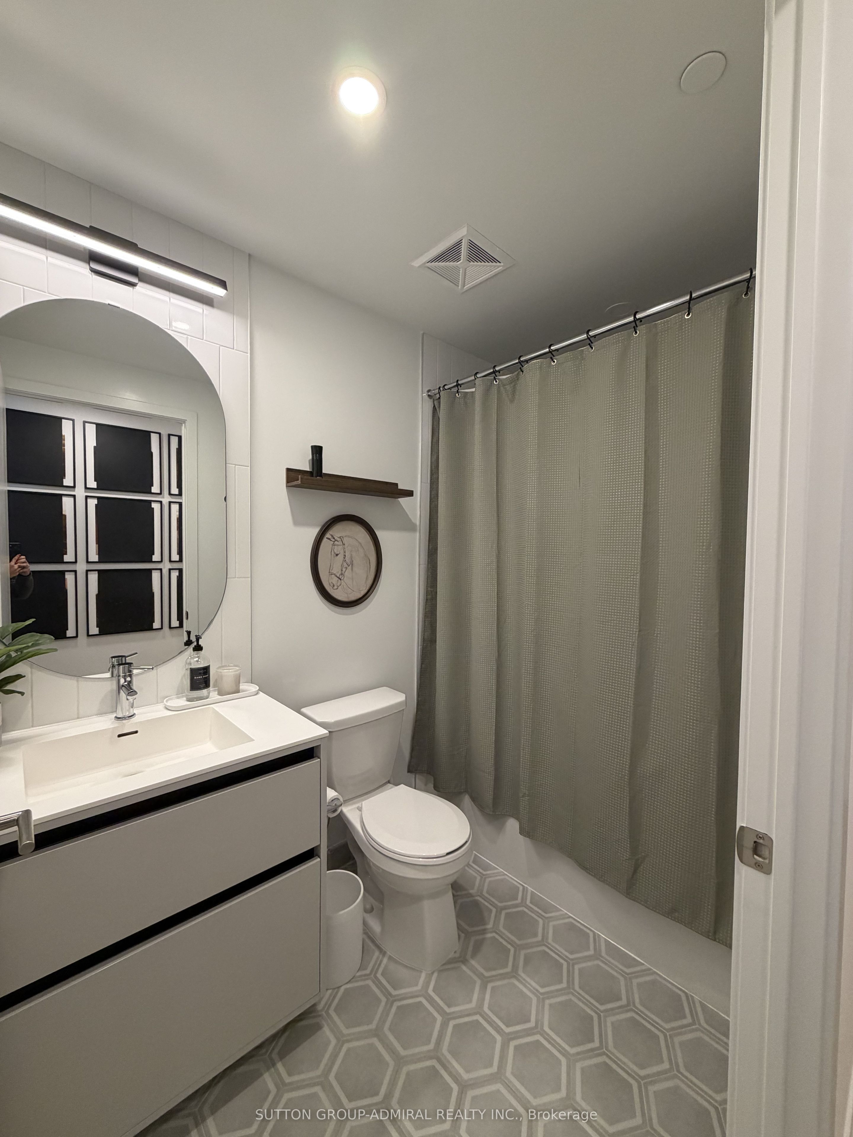 7950 Bathurst Street 1501 Property Photo 3