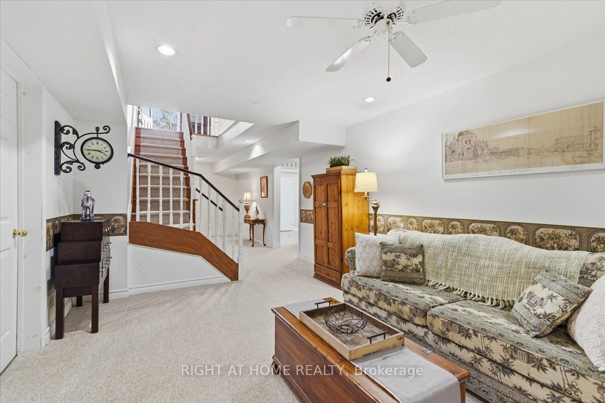 5 St John's Court Property Photo 28