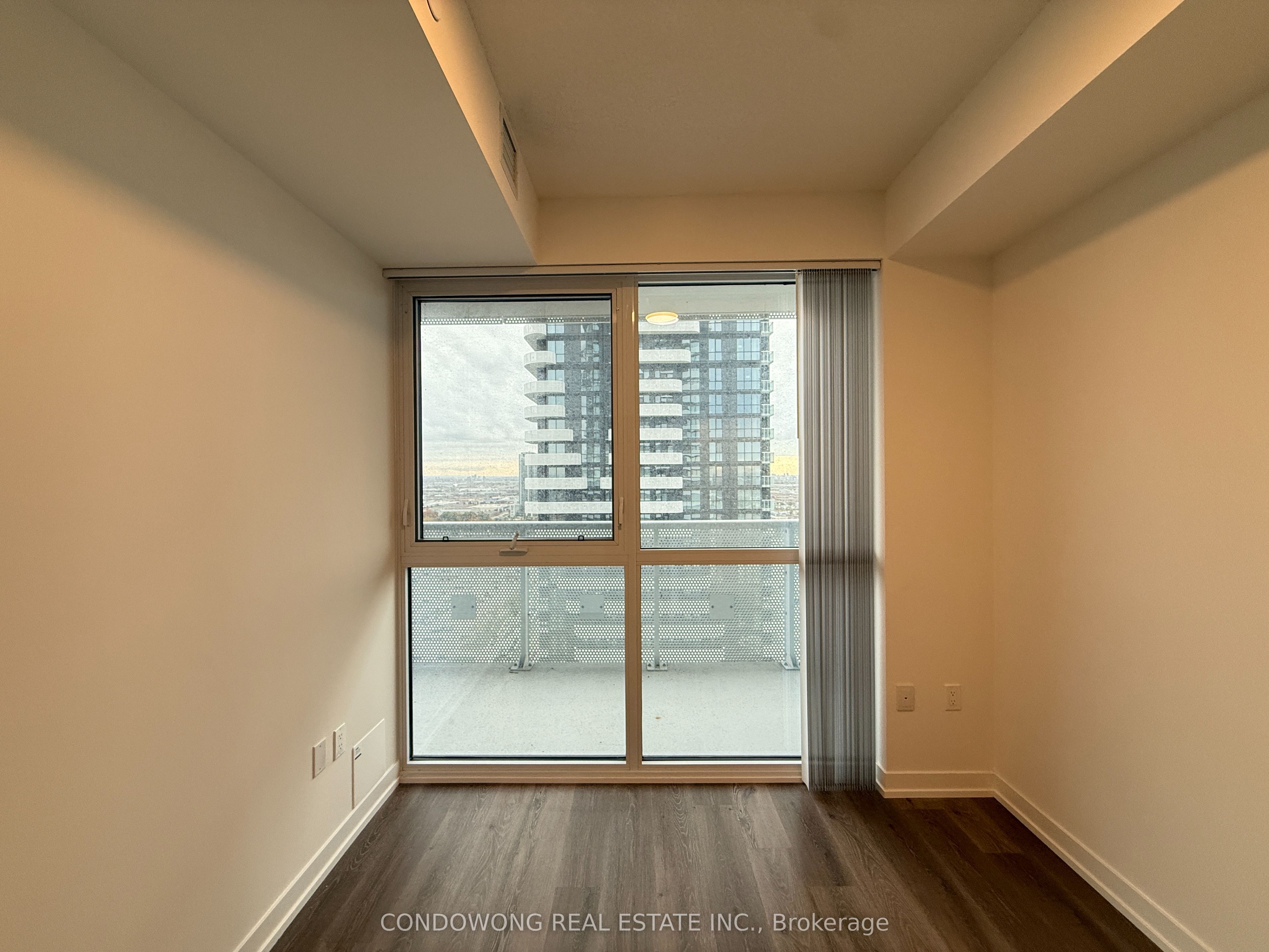 225 Commerce Street 3115 Property Photo 5