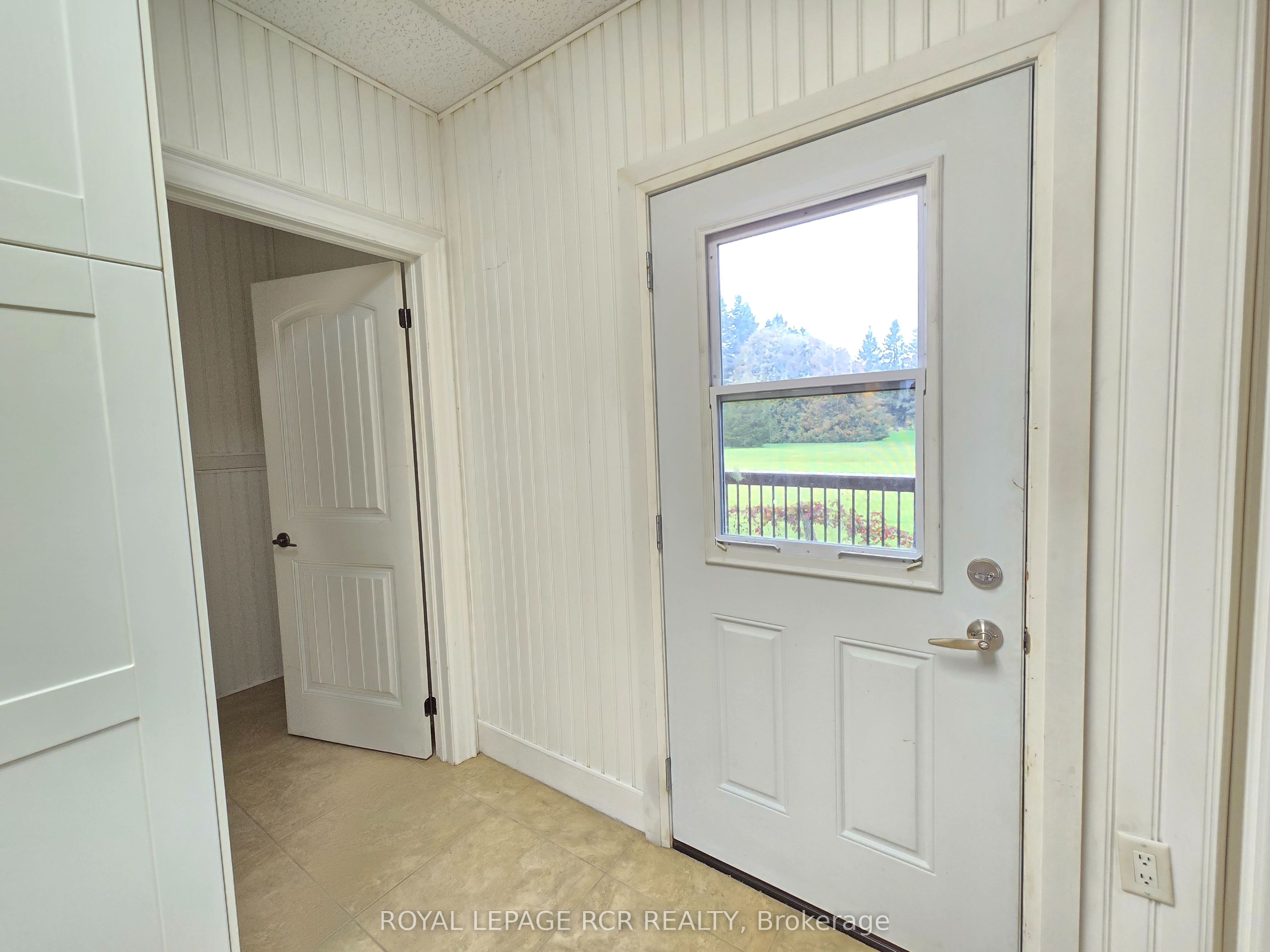 2-341 Queensville Side Road Property Photo 8