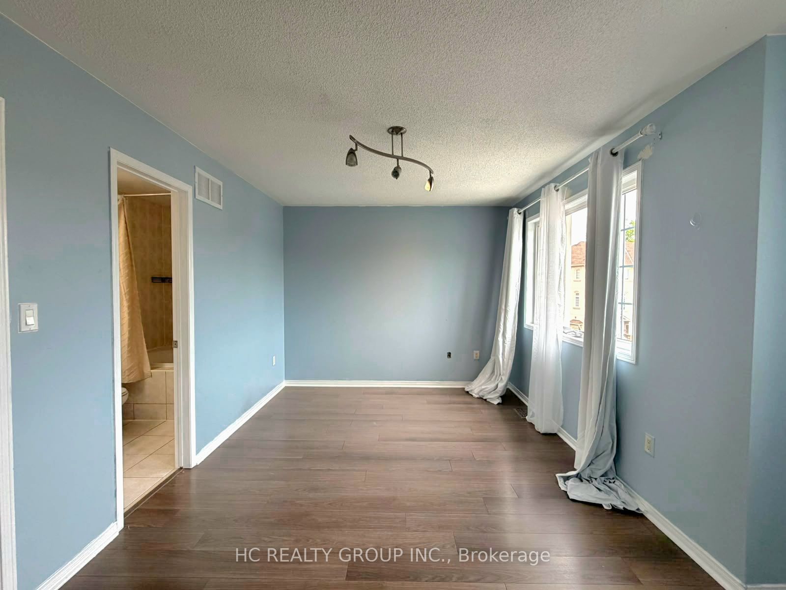 10 Post Oak Drive 19 Property Photo 8