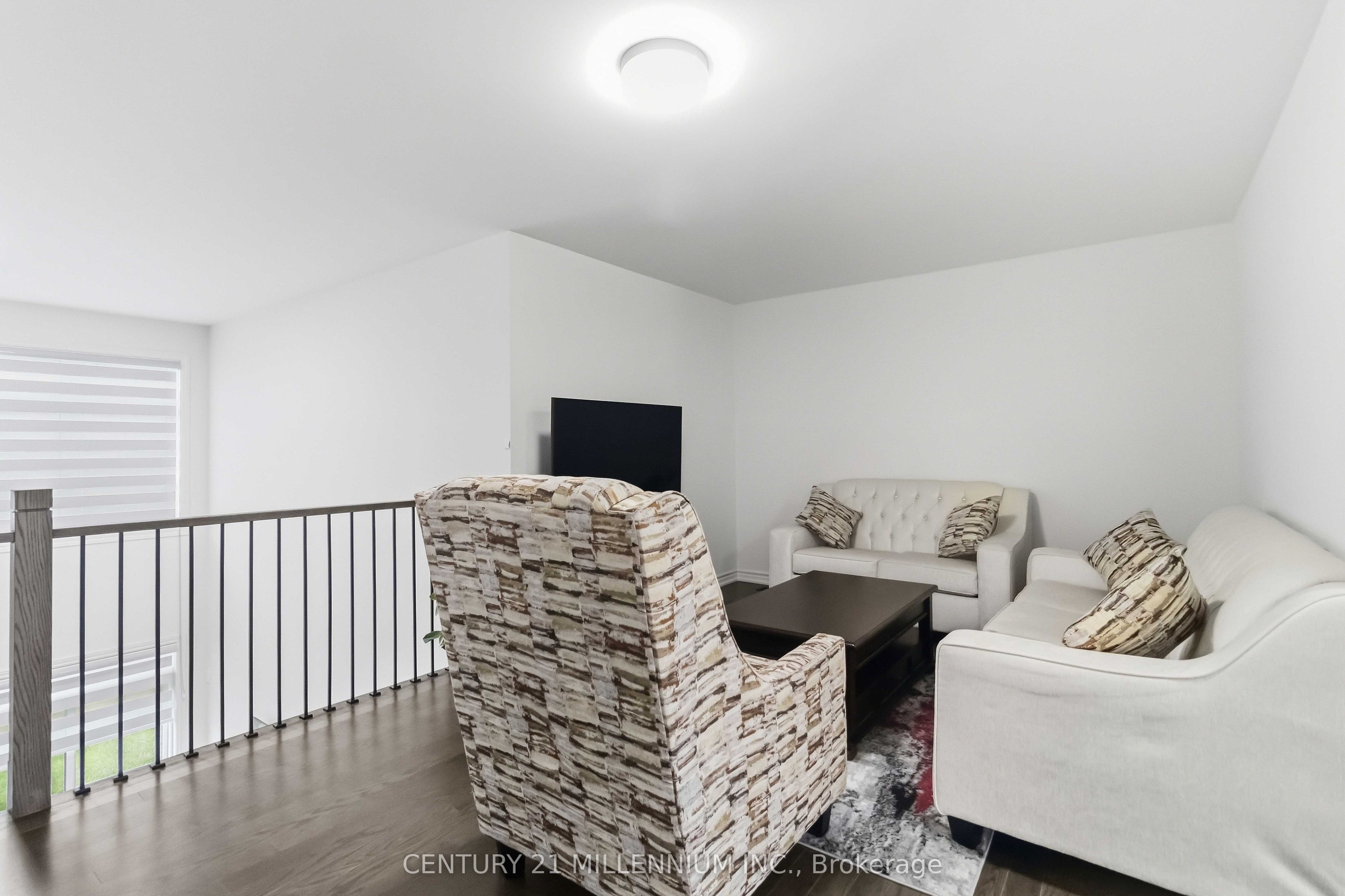 24 Mayapple Street Property Photo 8