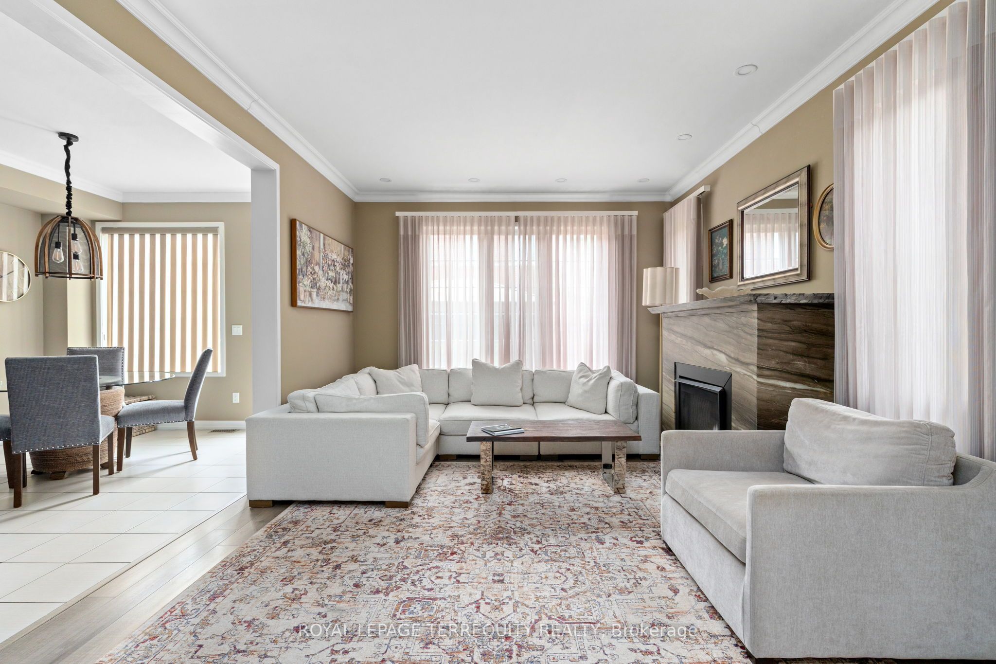 22 Harcourt Street Property Photo 5