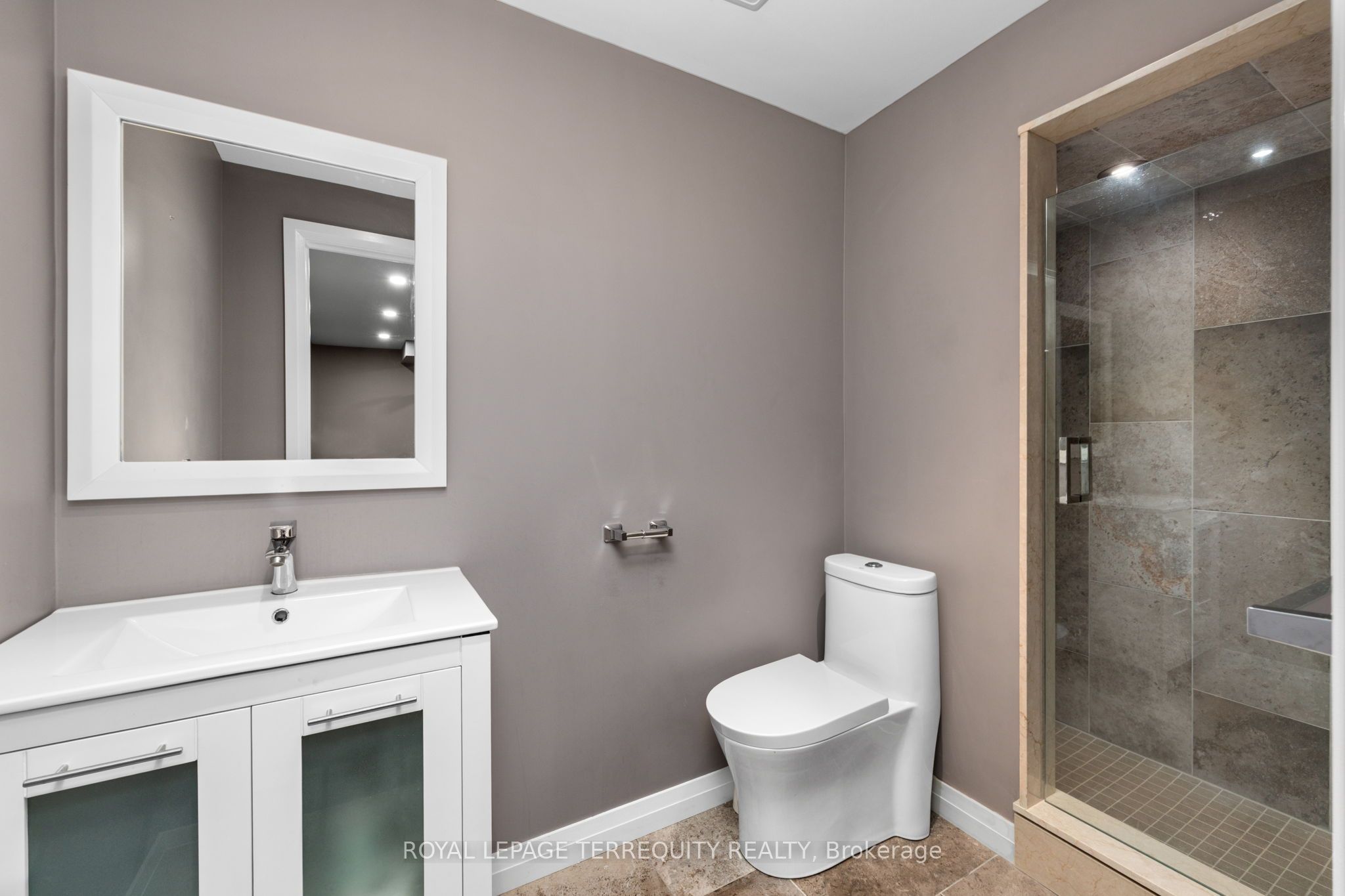22 Harcourt Street Property Photo 34