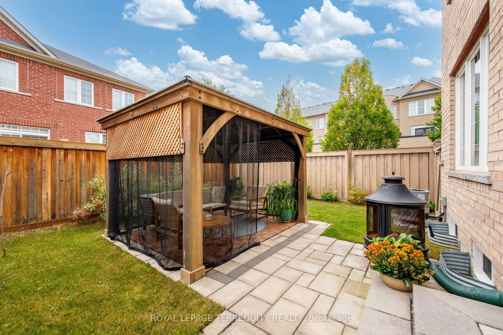 22 Harcourt Street Property Photo 36