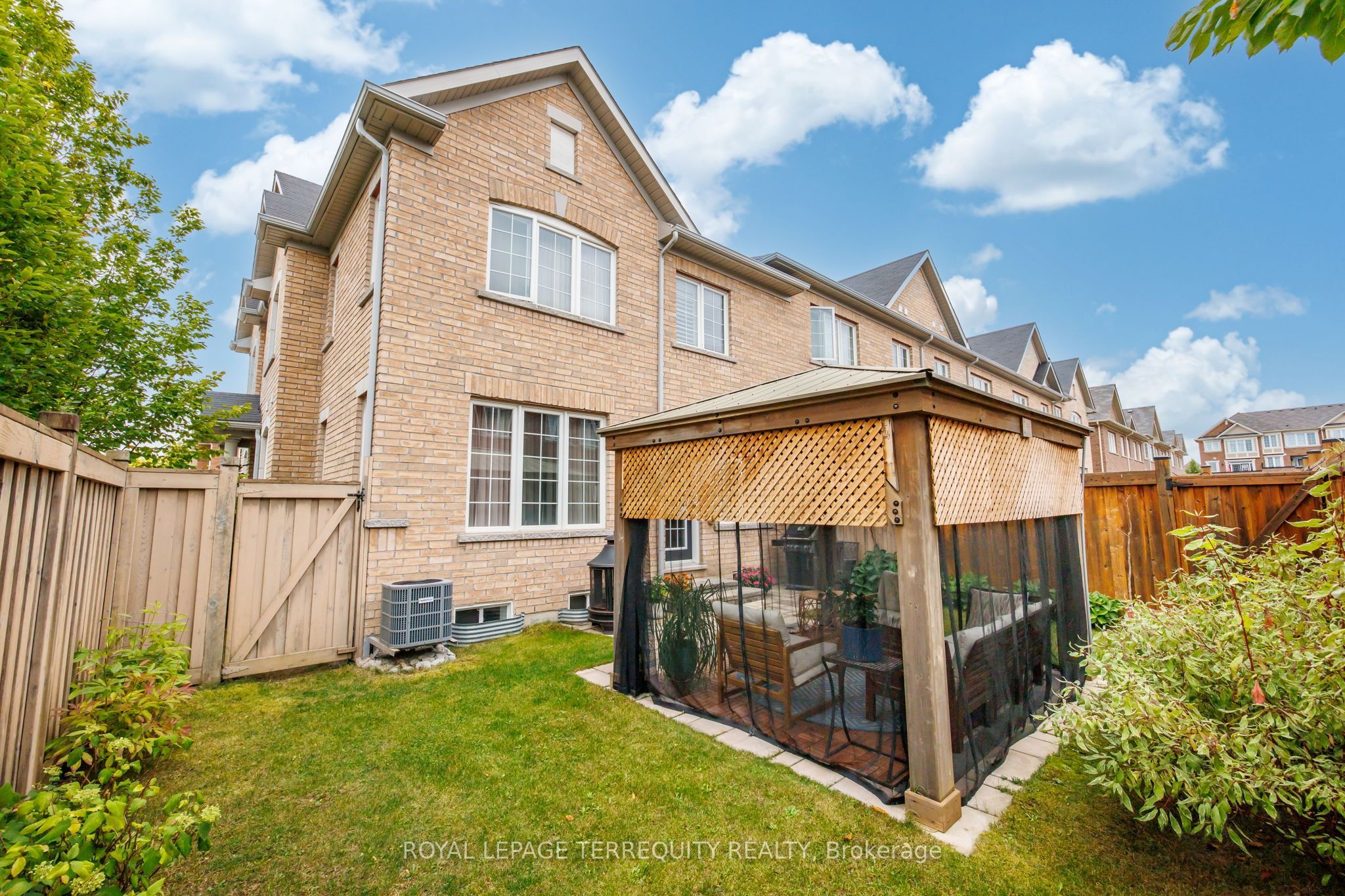 22 Harcourt Street Property Photo 38