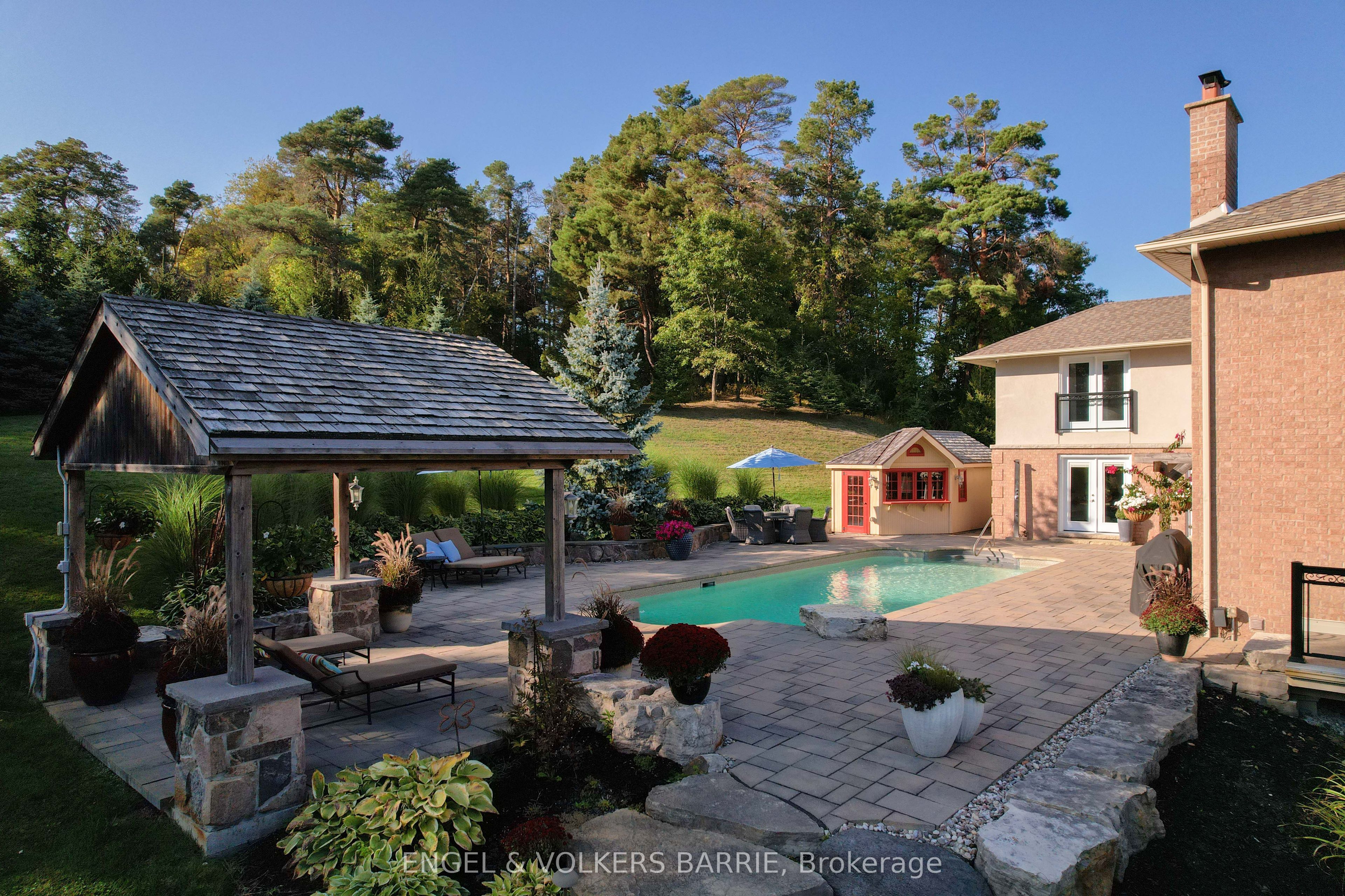 419 Goodwood Road Property Photo 6