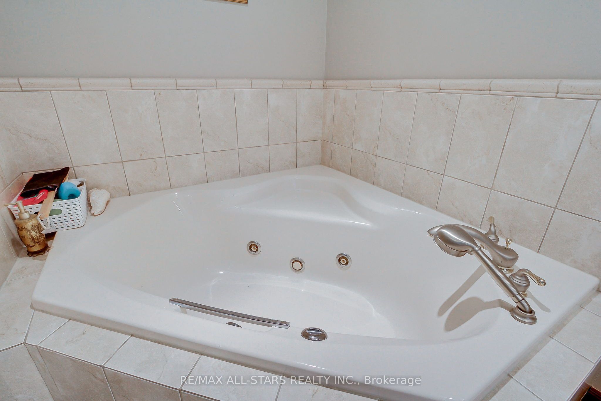 15 Lobraico Lane Property Photo 26