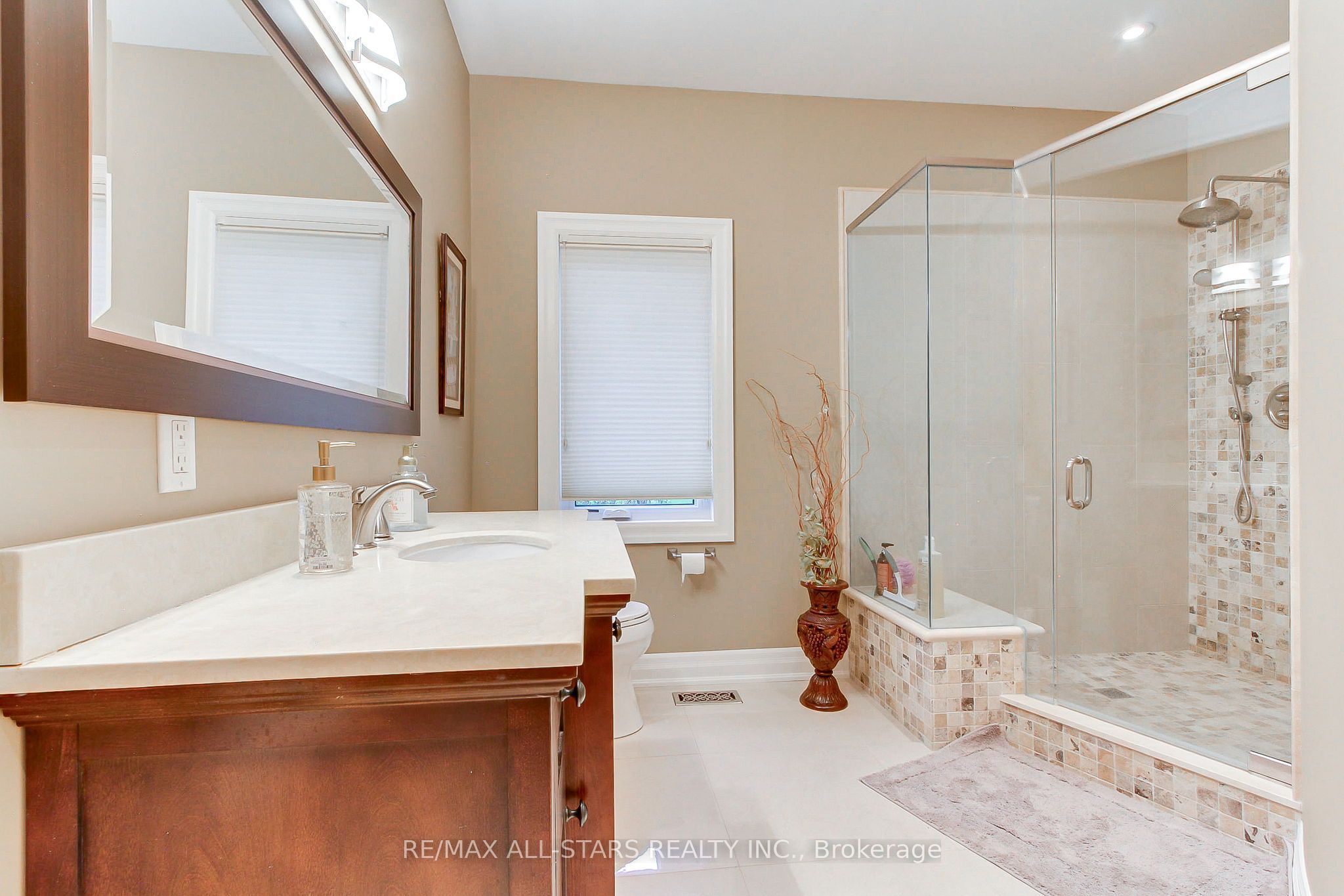 15 Lobraico Lane Property Photo 29