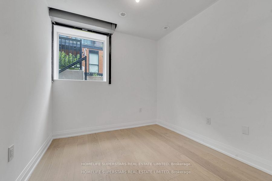 5299 Highway 7 Street C-302 Property Photo 8