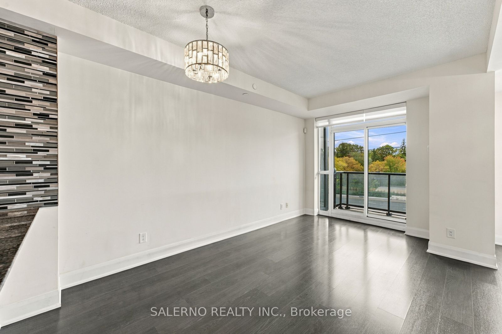 4700 Highway 7 319 Property Photo 18