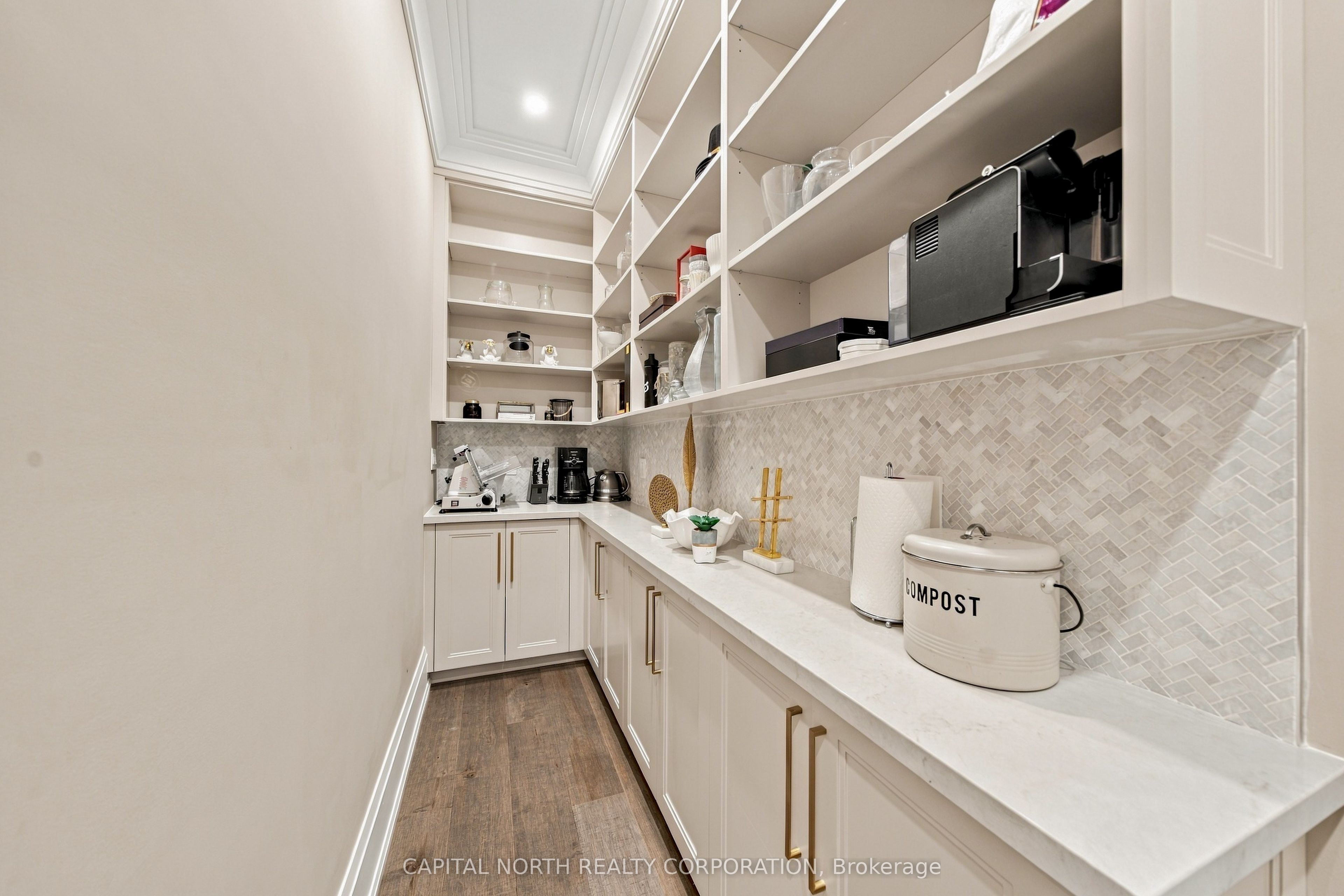 52 Mike Boshevski Court Property Photo 9