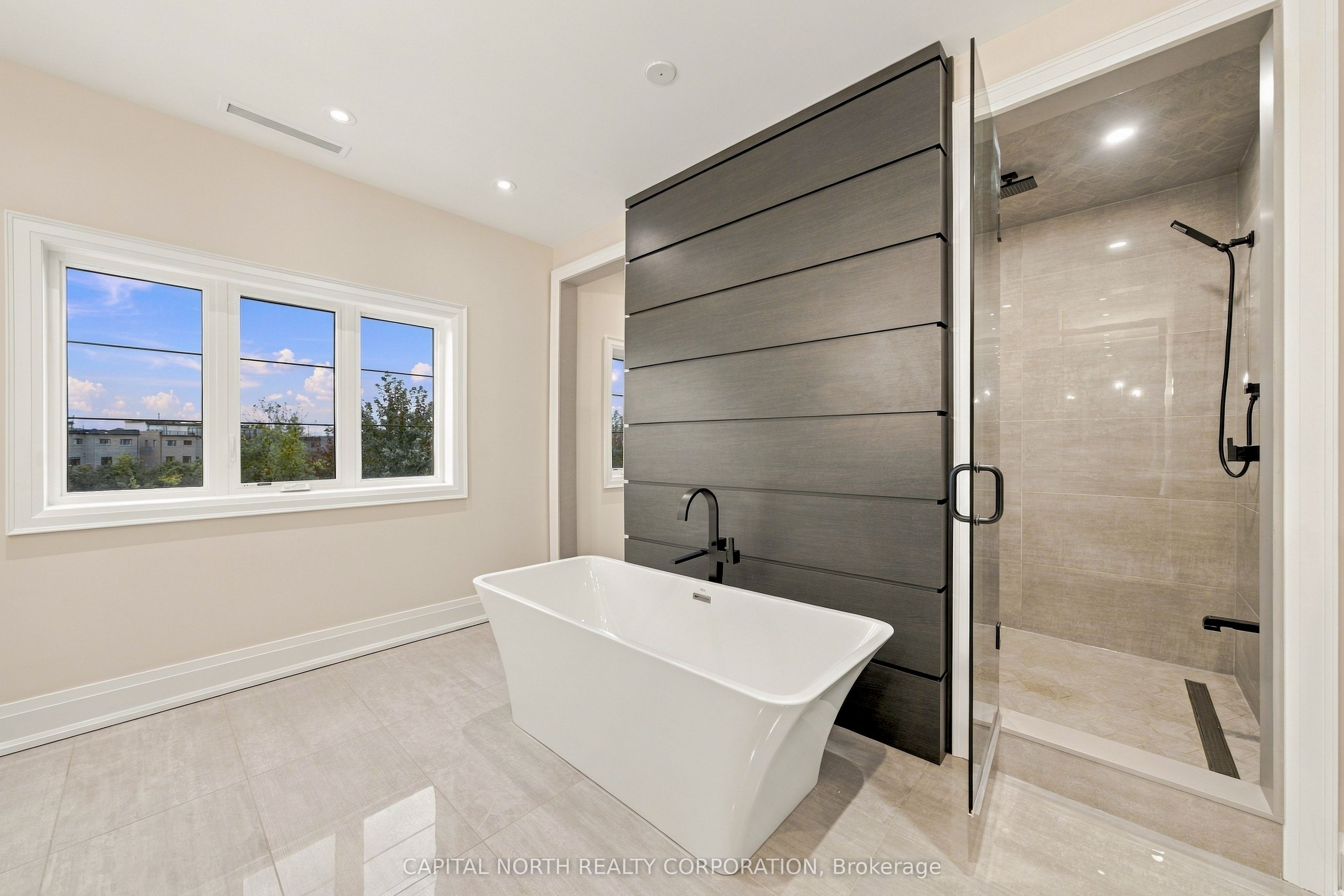 52 Mike Boshevski Court Property Photo 24