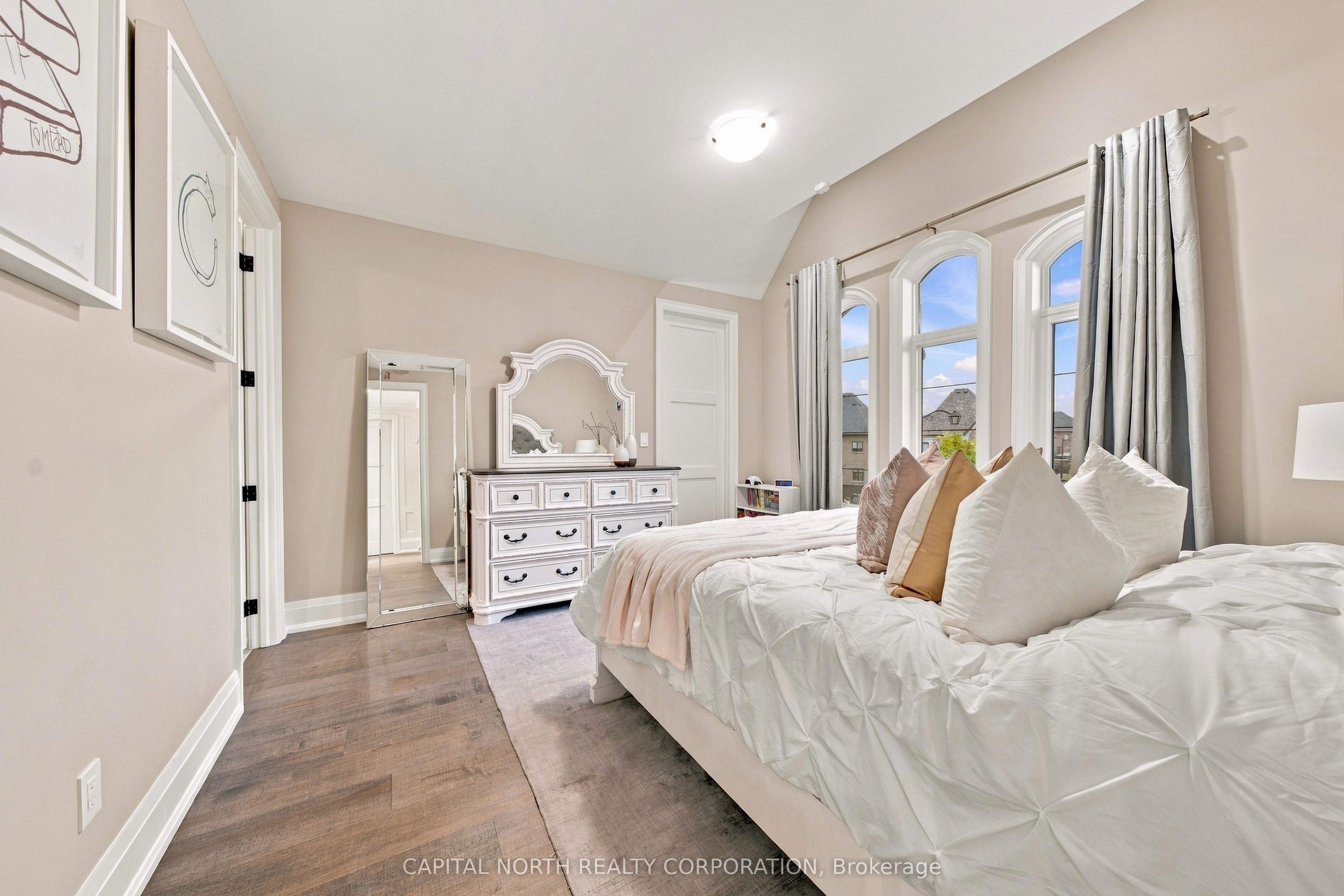 52 Mike Boshevski Court Property Photo 32