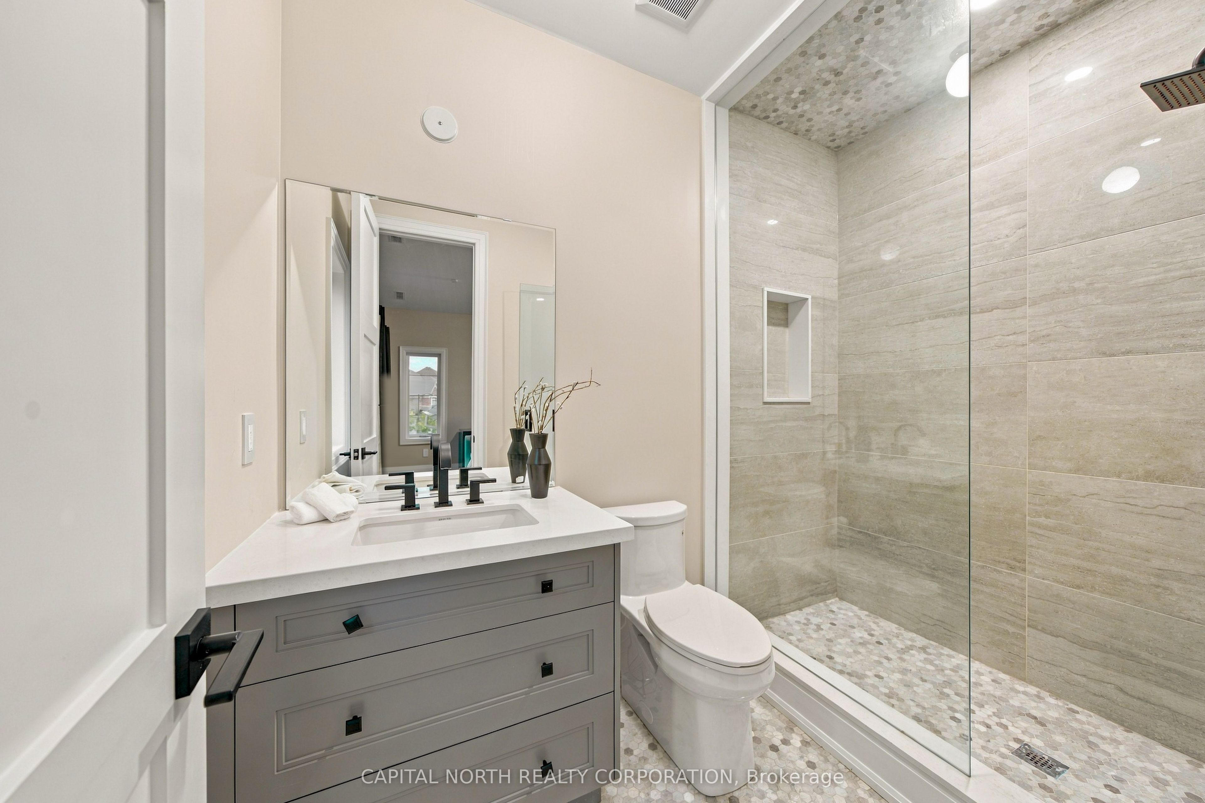 52 Mike Boshevski Court Property Photo 34