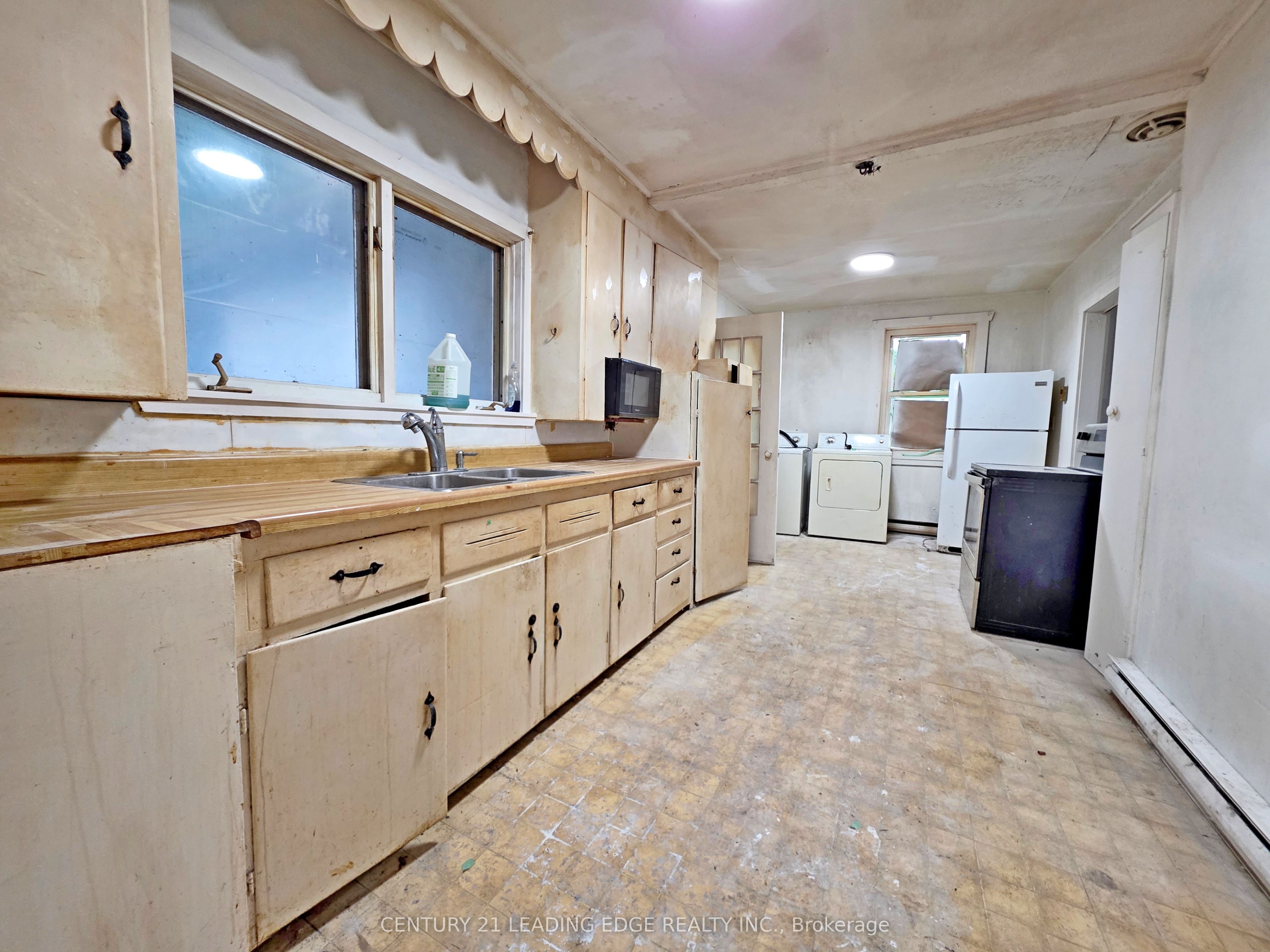 49 High Street Property Photo 7